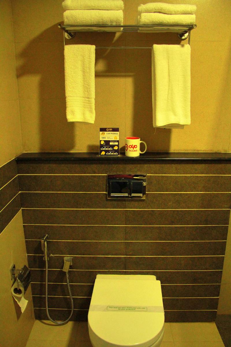 Family Room with Private Bathroom photo 2