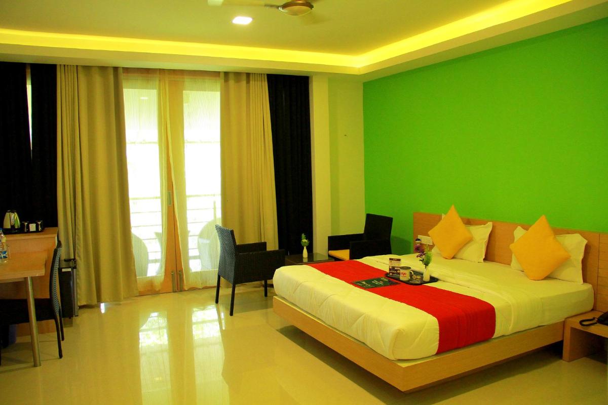Deluxe Double Room with Balcony photo 1