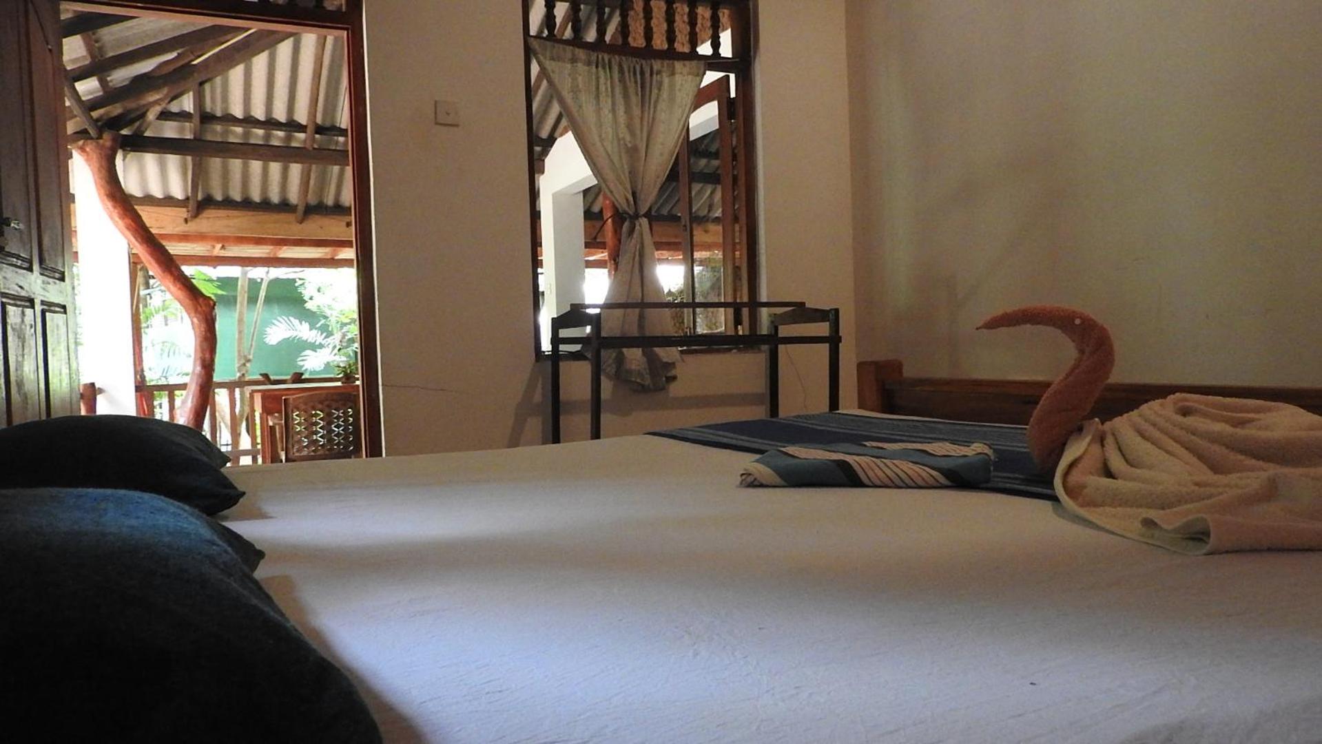 Standard Double Room with Fan photo 3