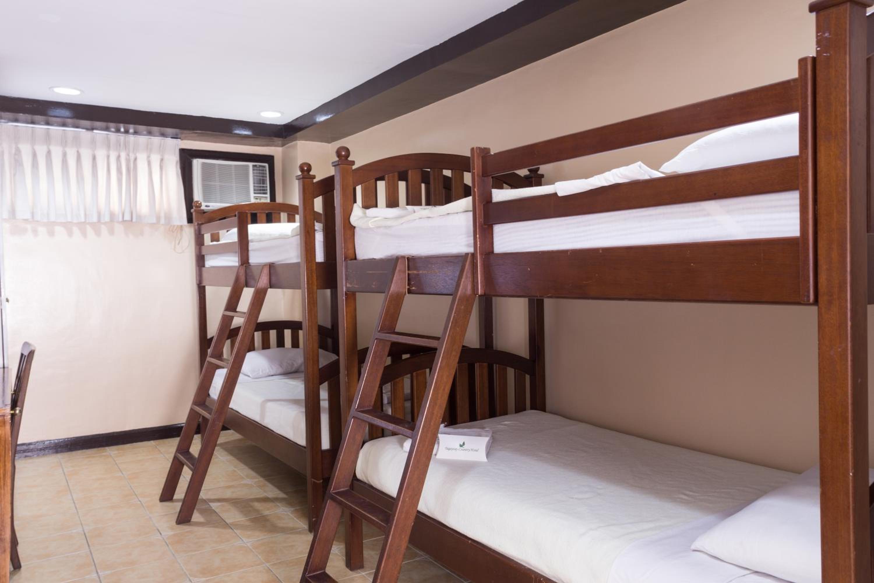 Economy Quadruple Room
