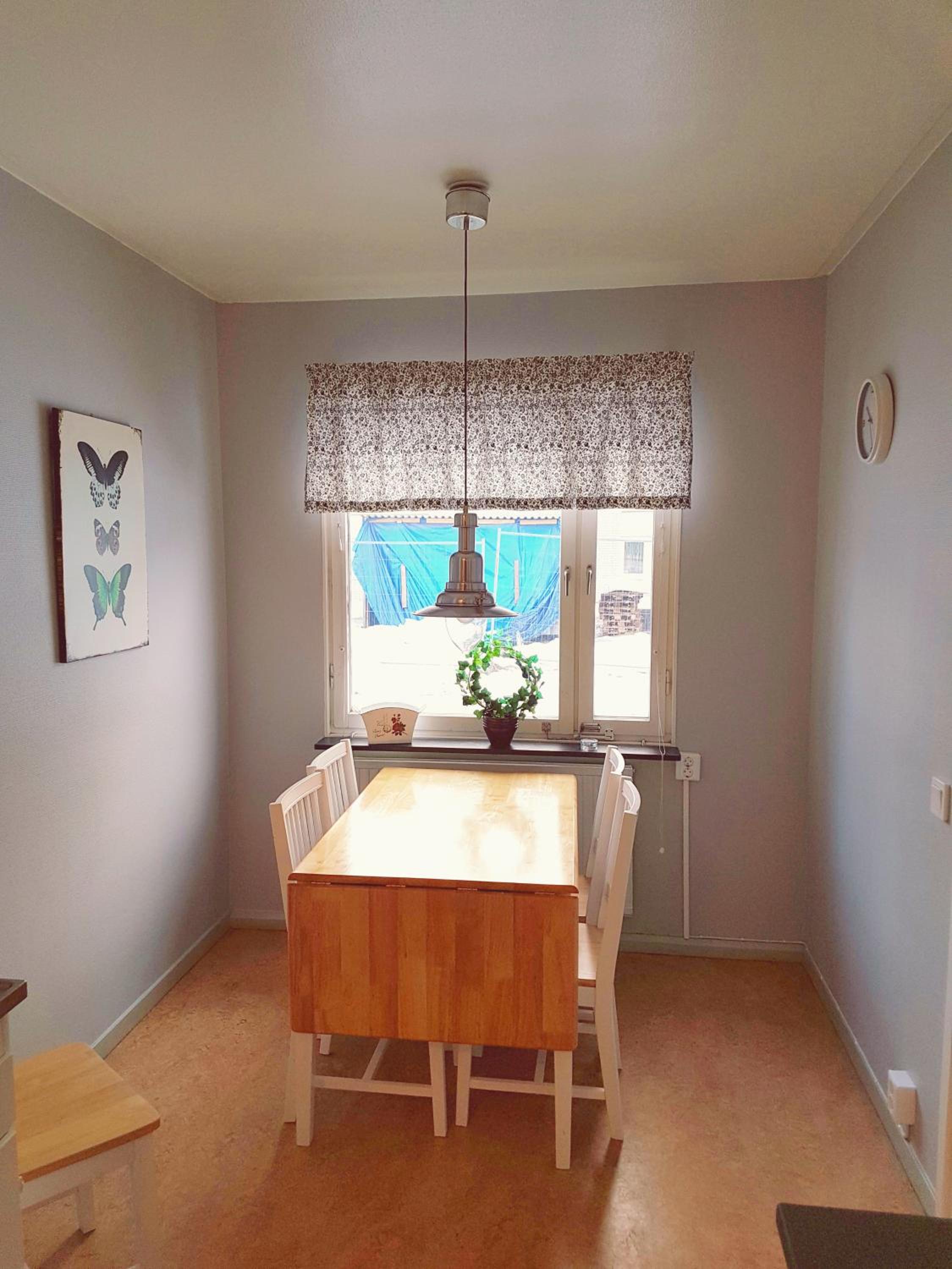 Family Room (2 Adults + 2 Children) with Shared Bathroom photo 3