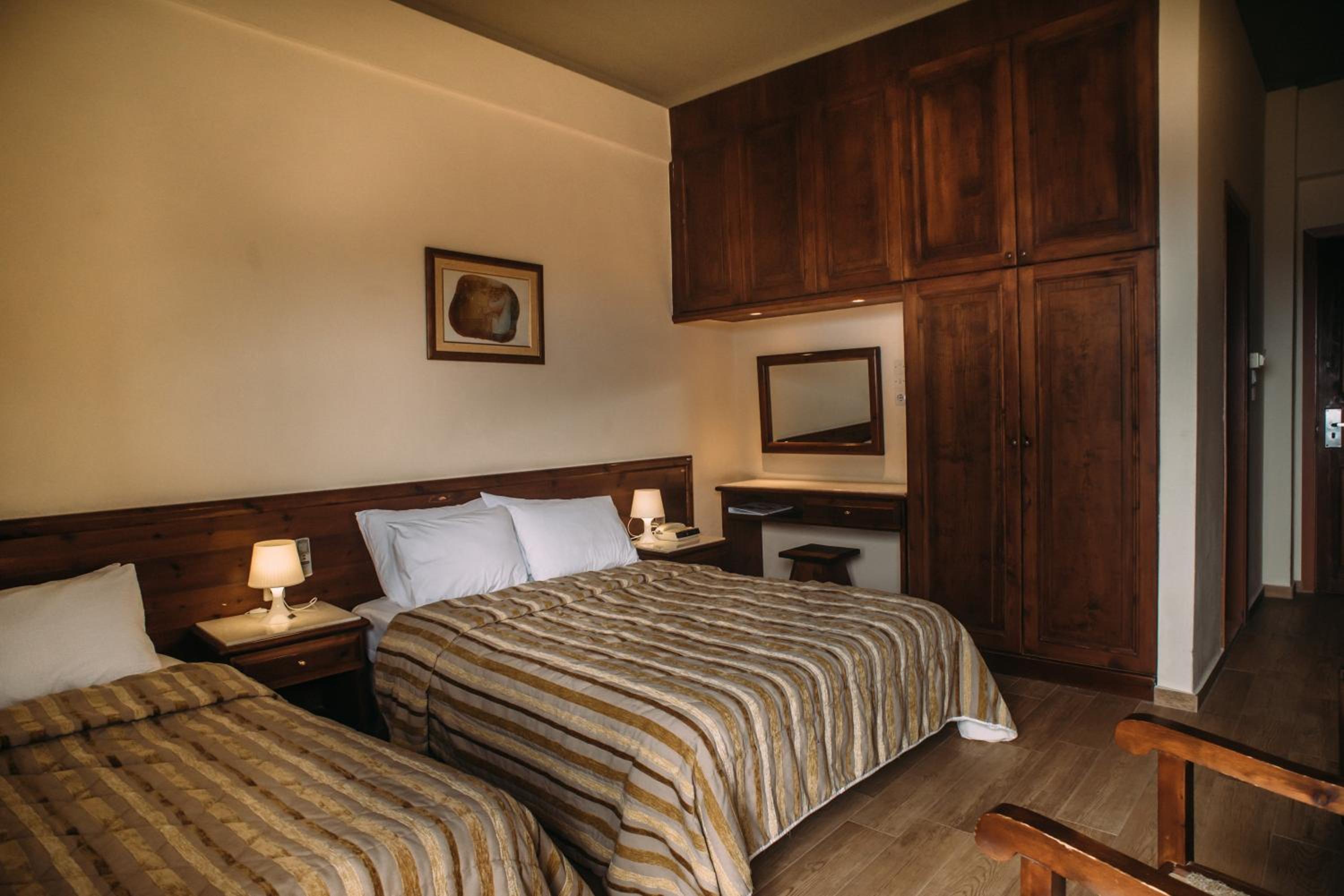 Triple Room Delphi Valley View - Photo 1