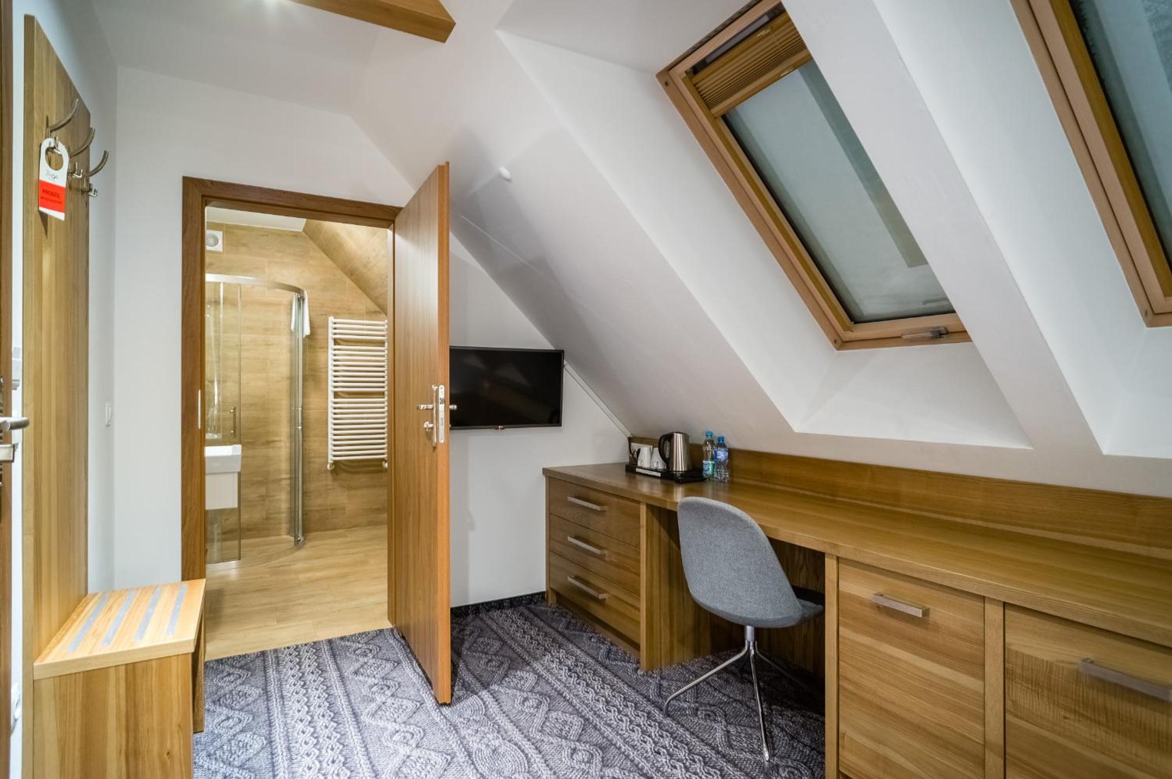 Small Double Room - Photo 3