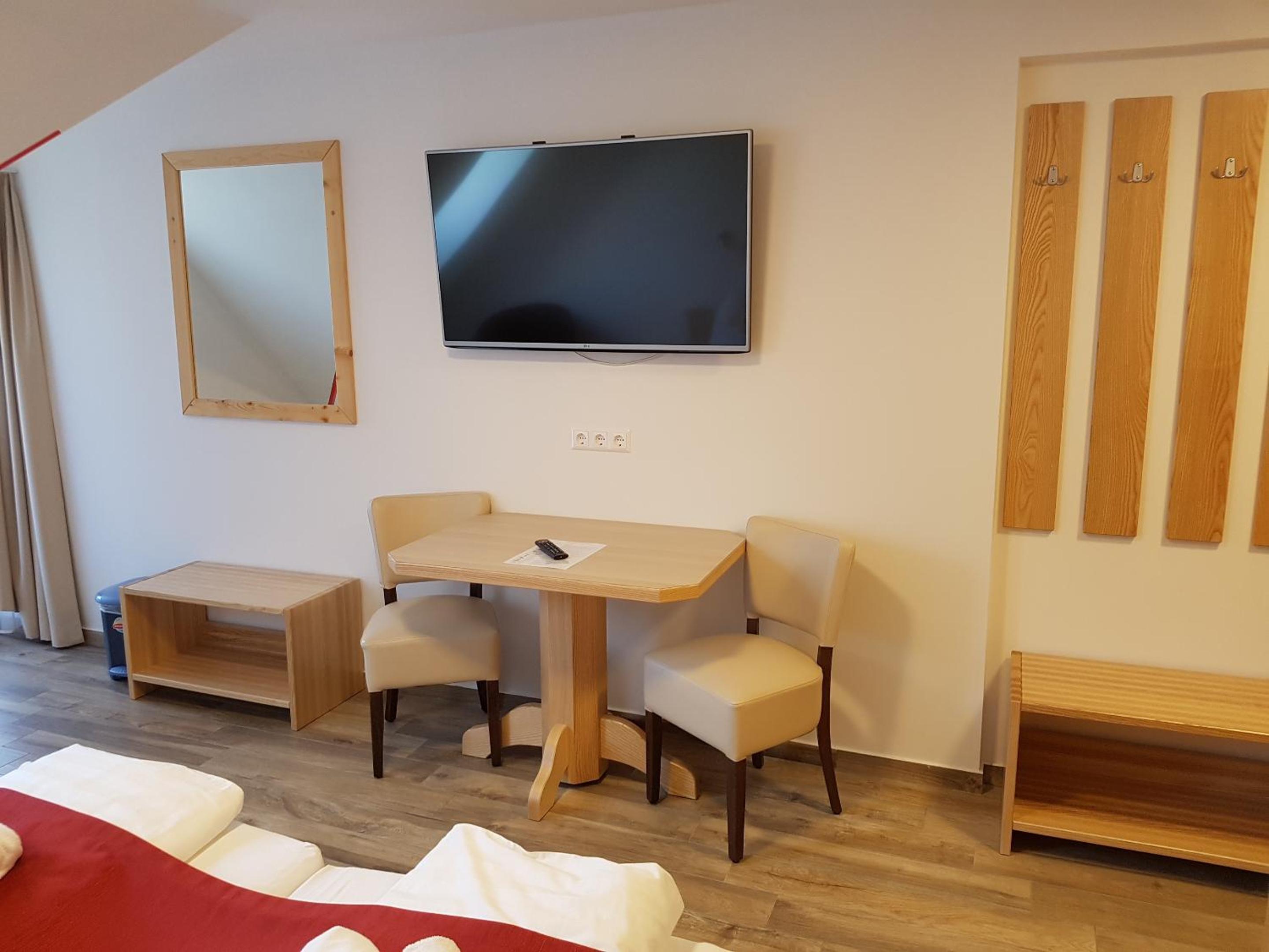 Double Room with Mountain View - Ground Floor - Photo 1