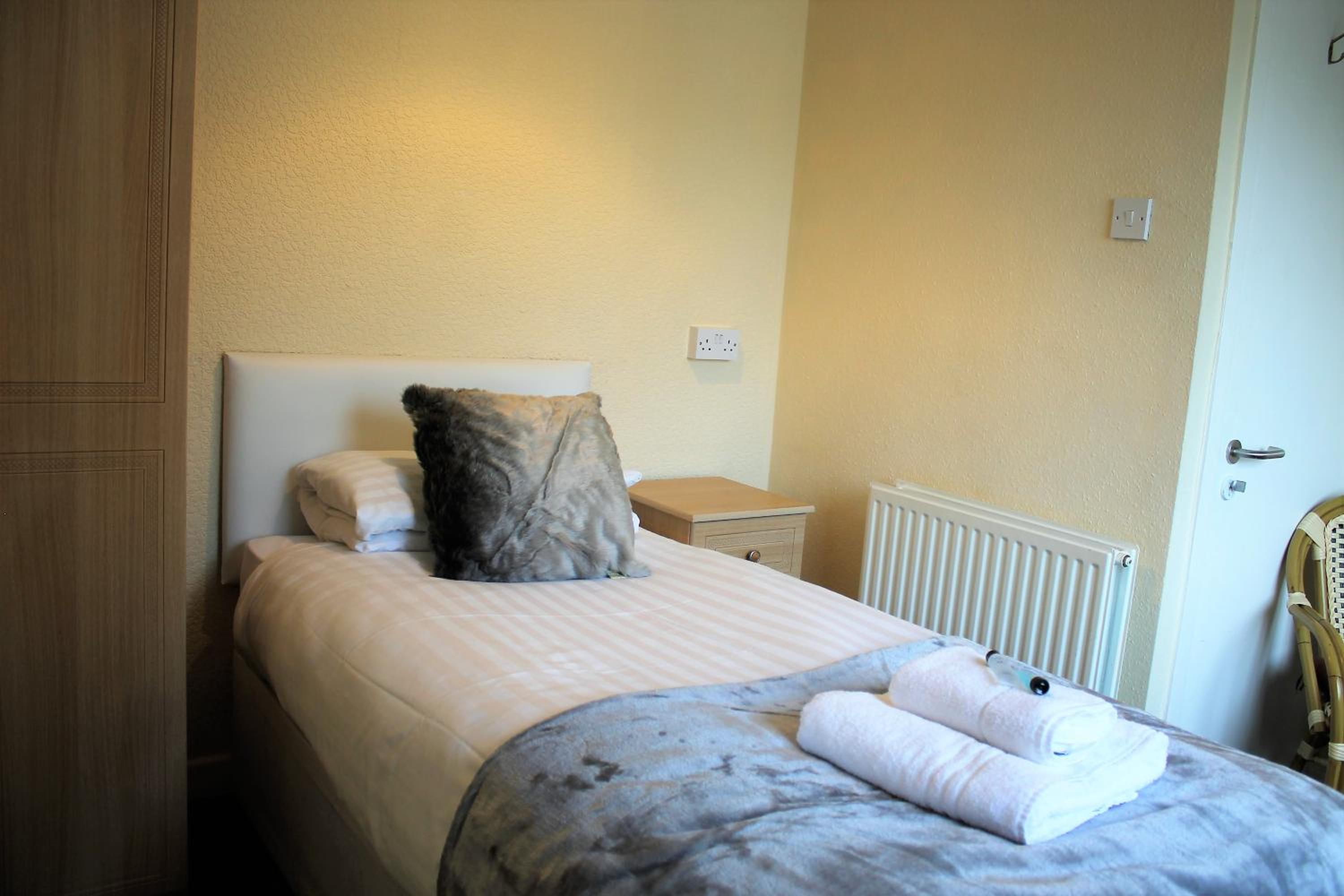 Family Room - Photo 9