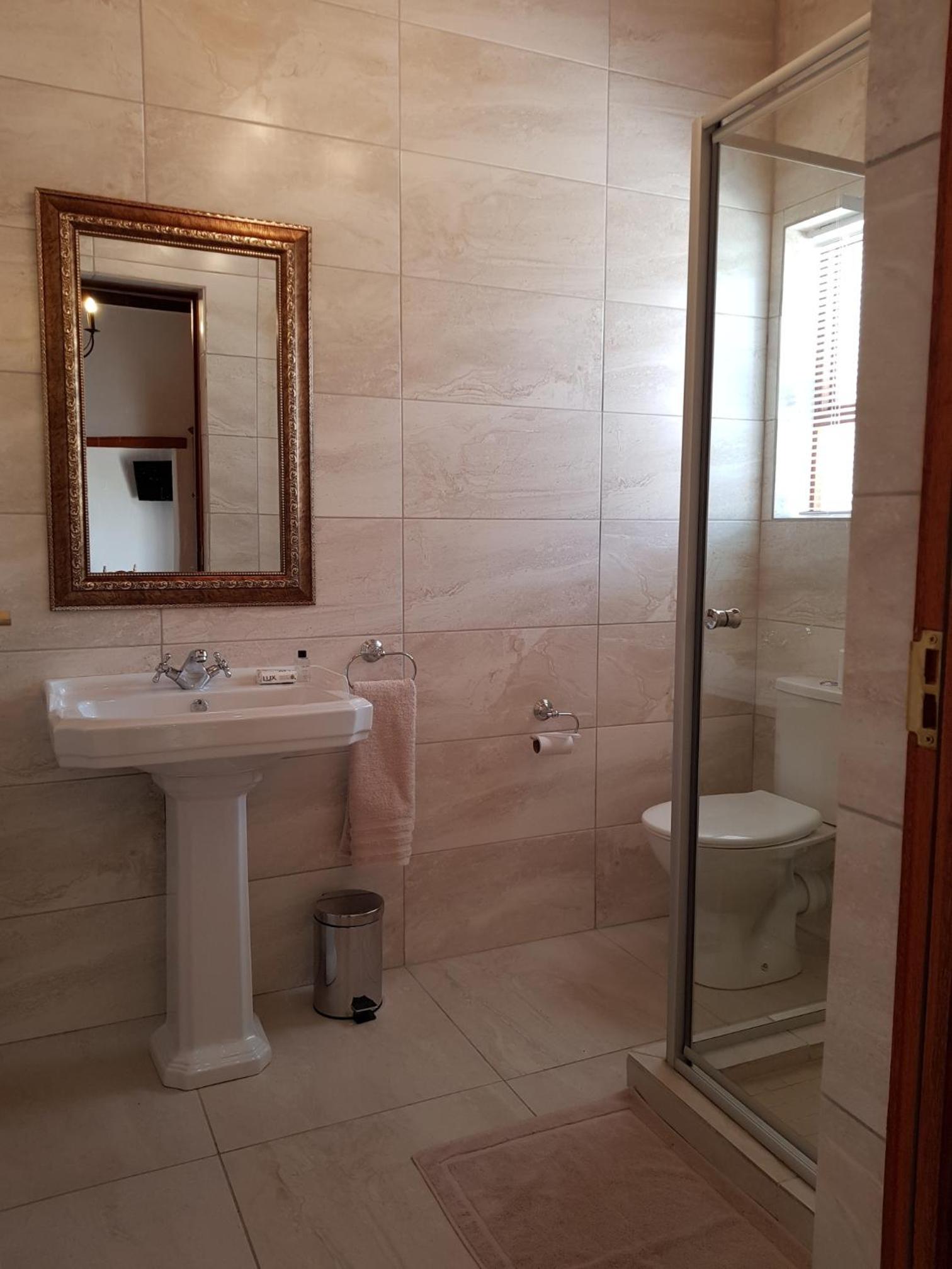 Twin/Double Room - Photo 4