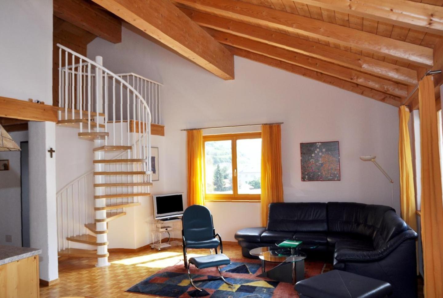 Apartment with Mountain View photo 1