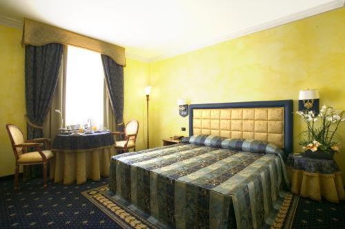 Budget Double Room photo 3