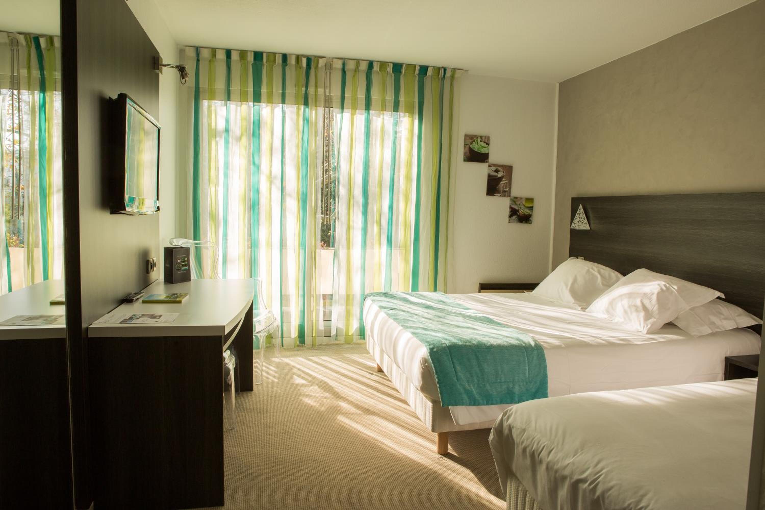 Chambre Supérieure - Vue sur Parc Chambre Supérieure - Vue sur Parc