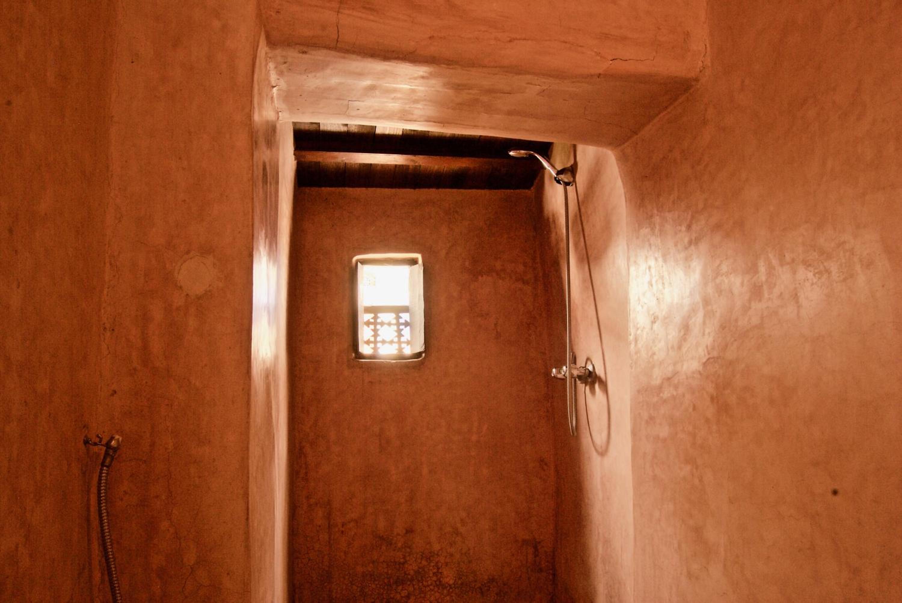 Double Room with Private Bathroom - Photo 5