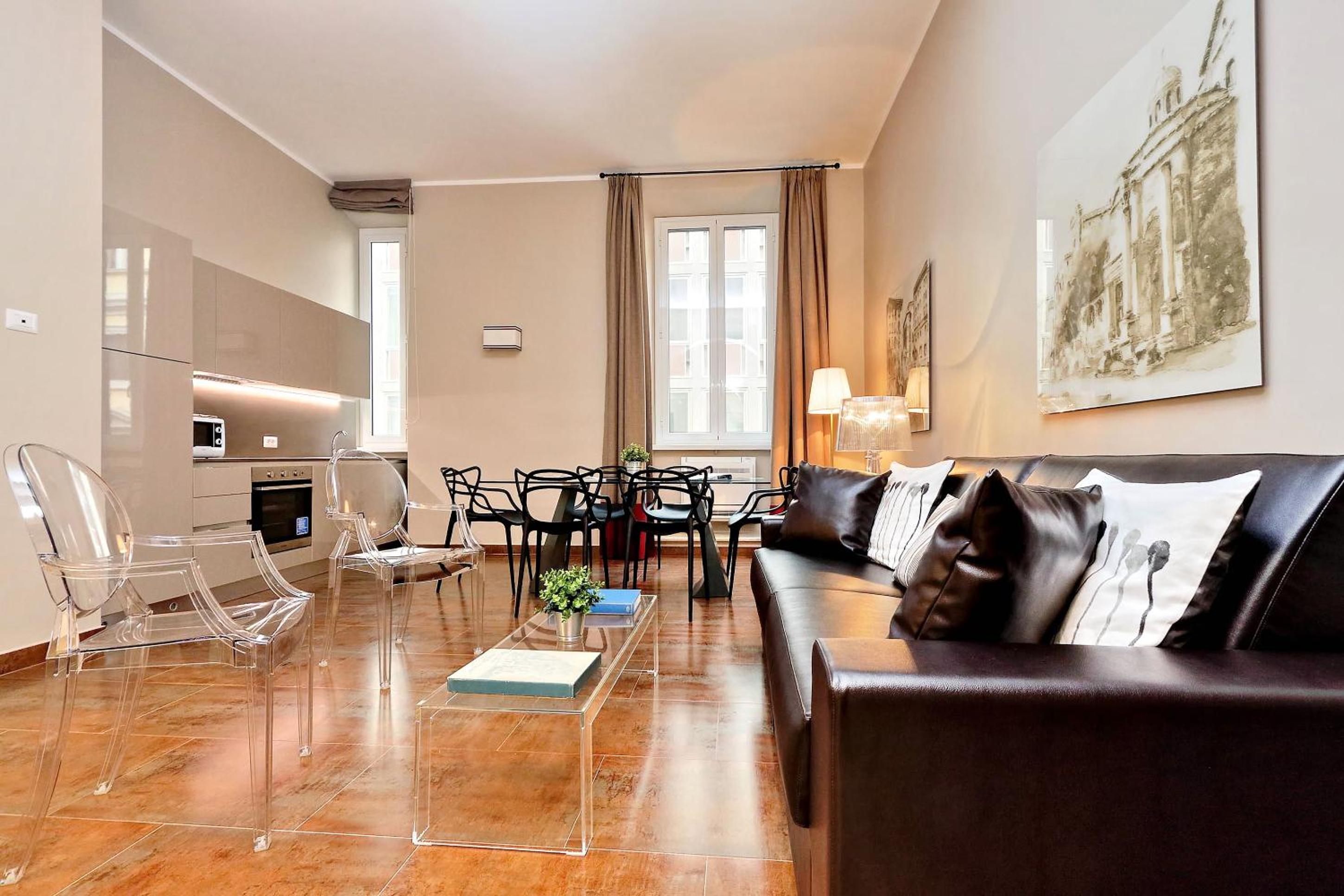 Large One-Bedroom Apartment photo 1
