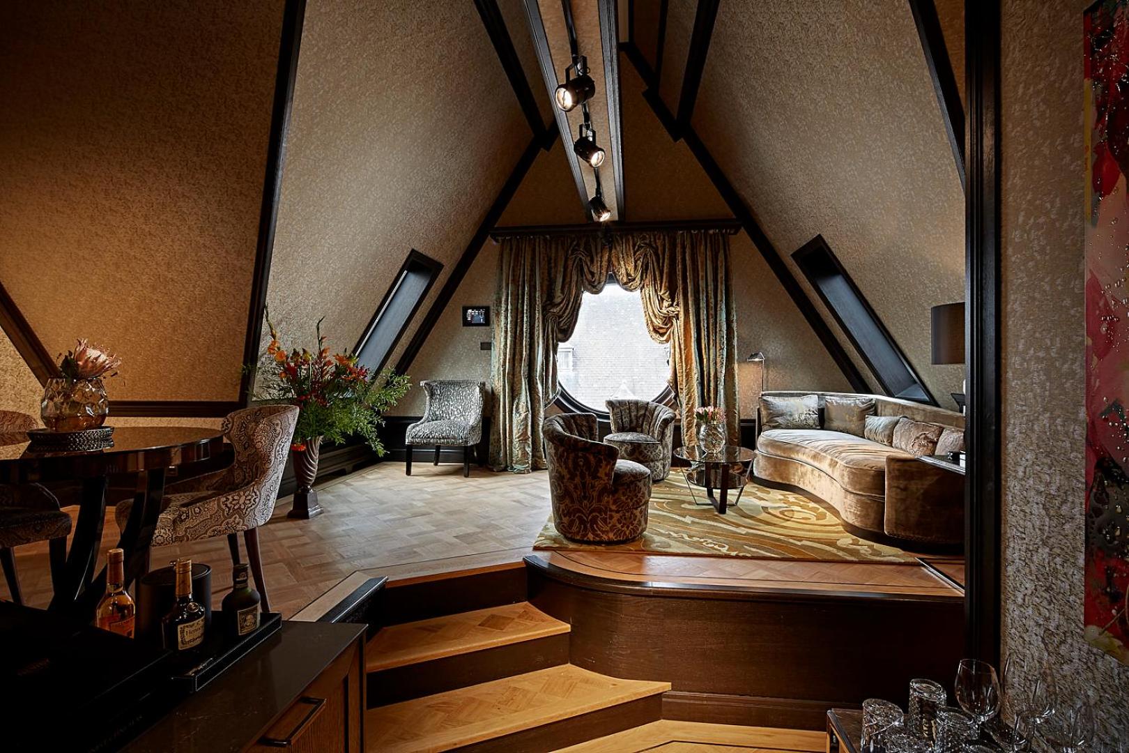 Rooftop Loft Suite