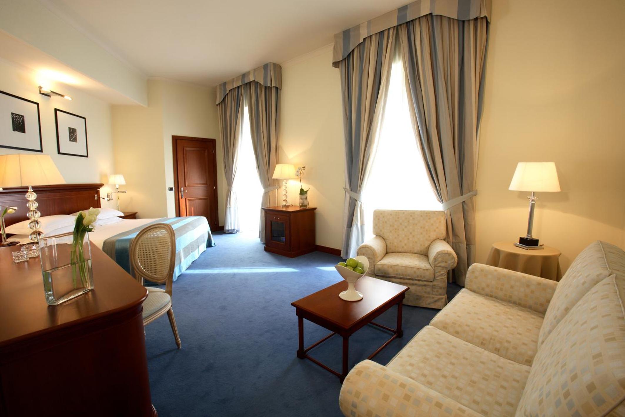 Deluxe Room - Photo 2