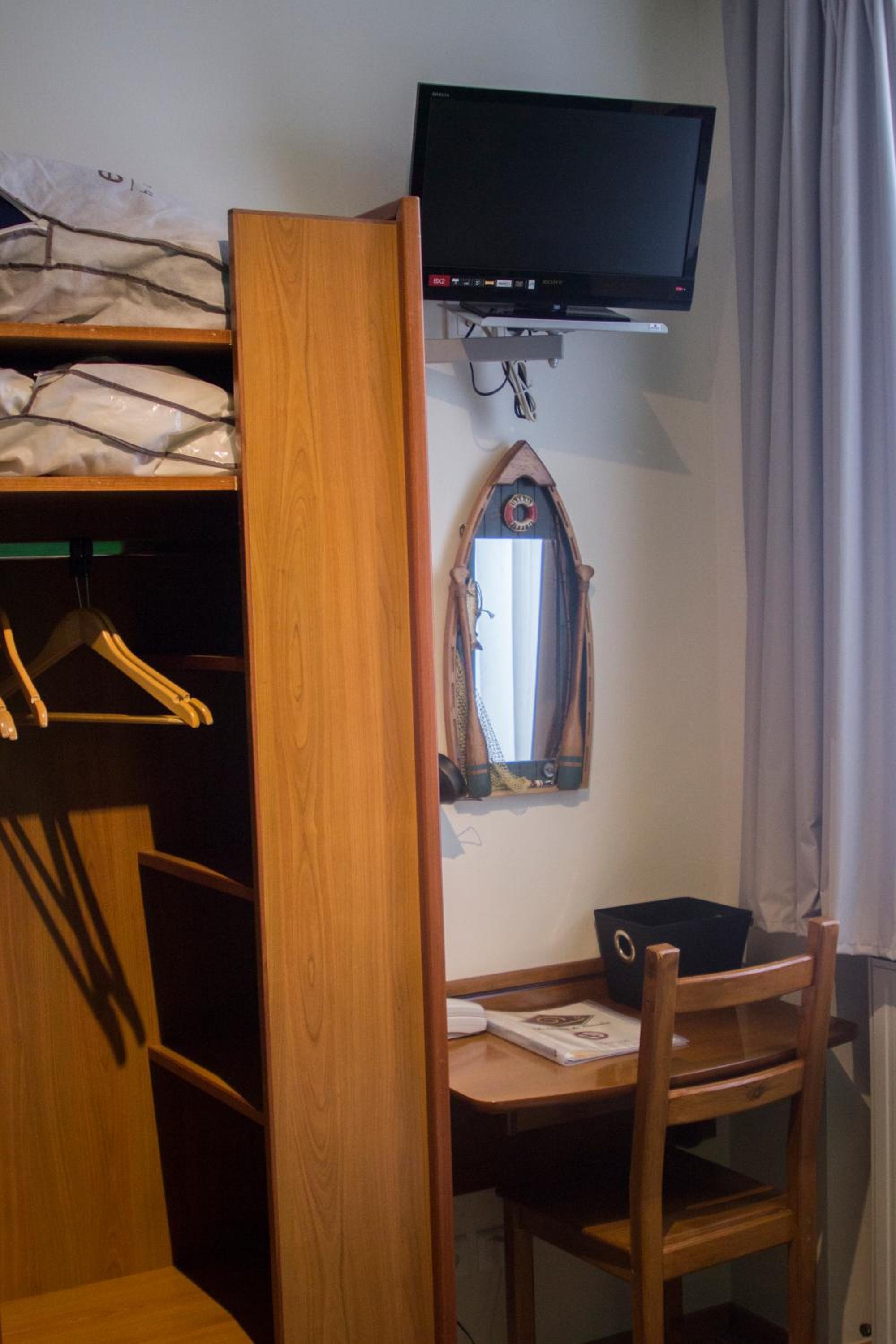 Standard Triple Room - Photo 4