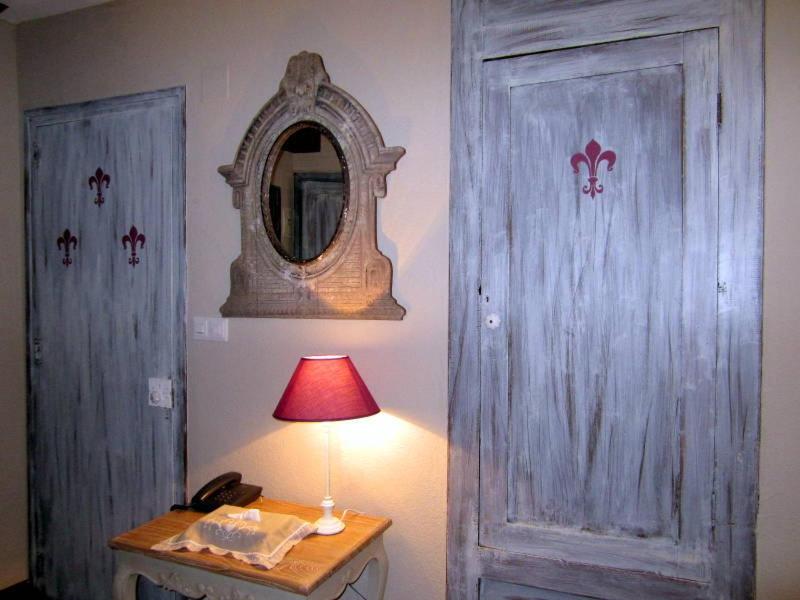 Double or Twin Room - Photo 7
