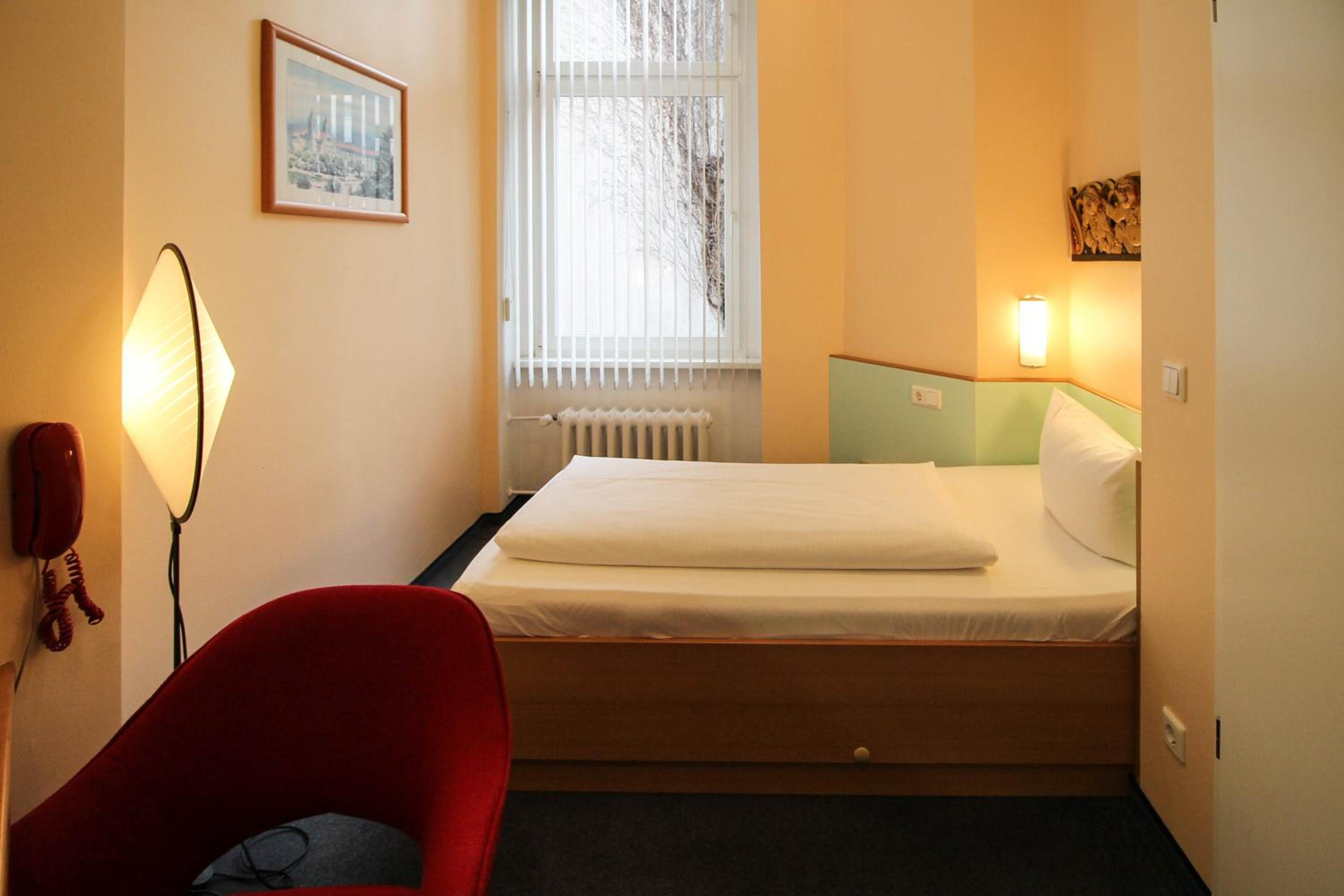Single Room photo 1