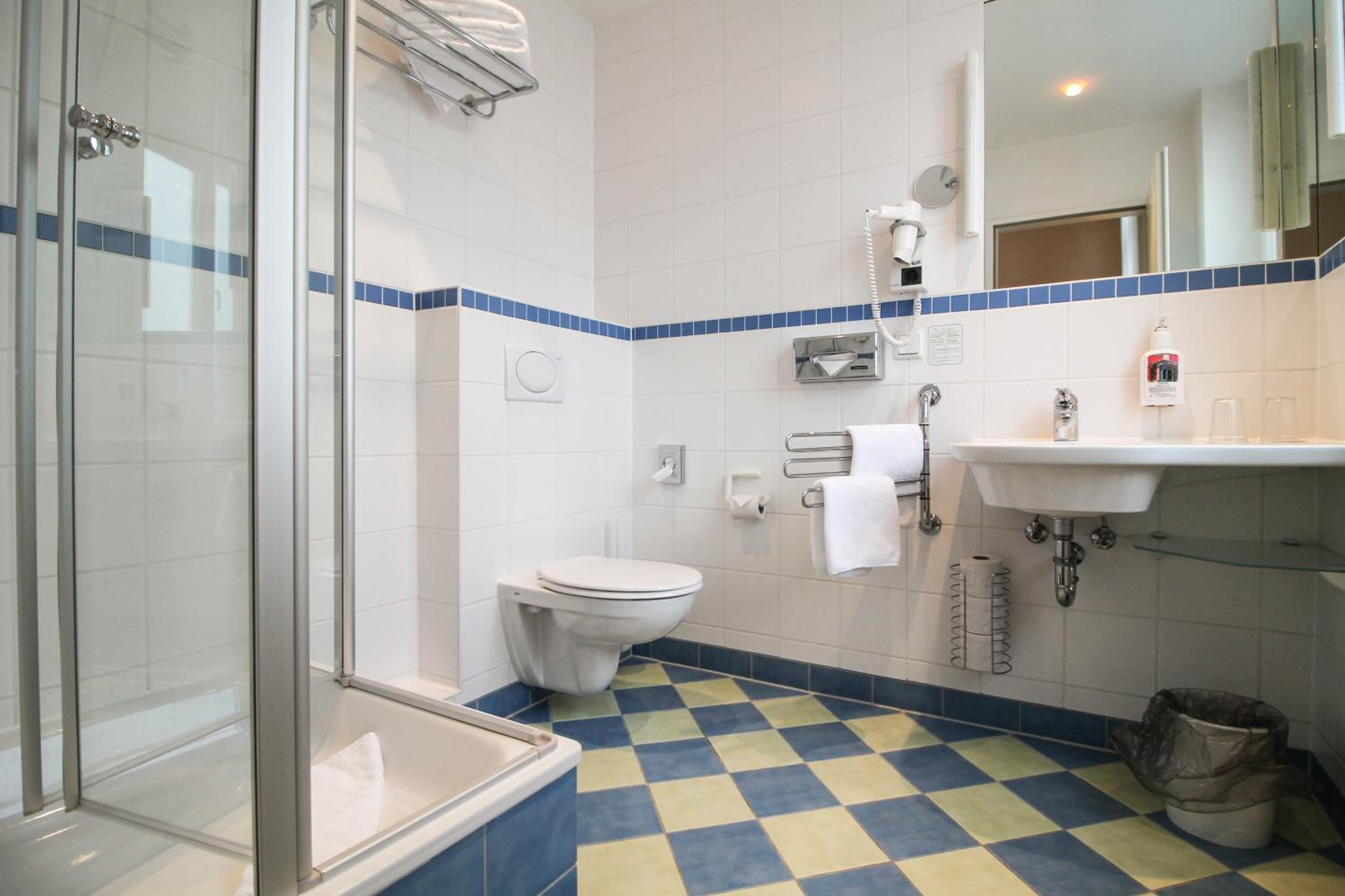 Single Room photo 2