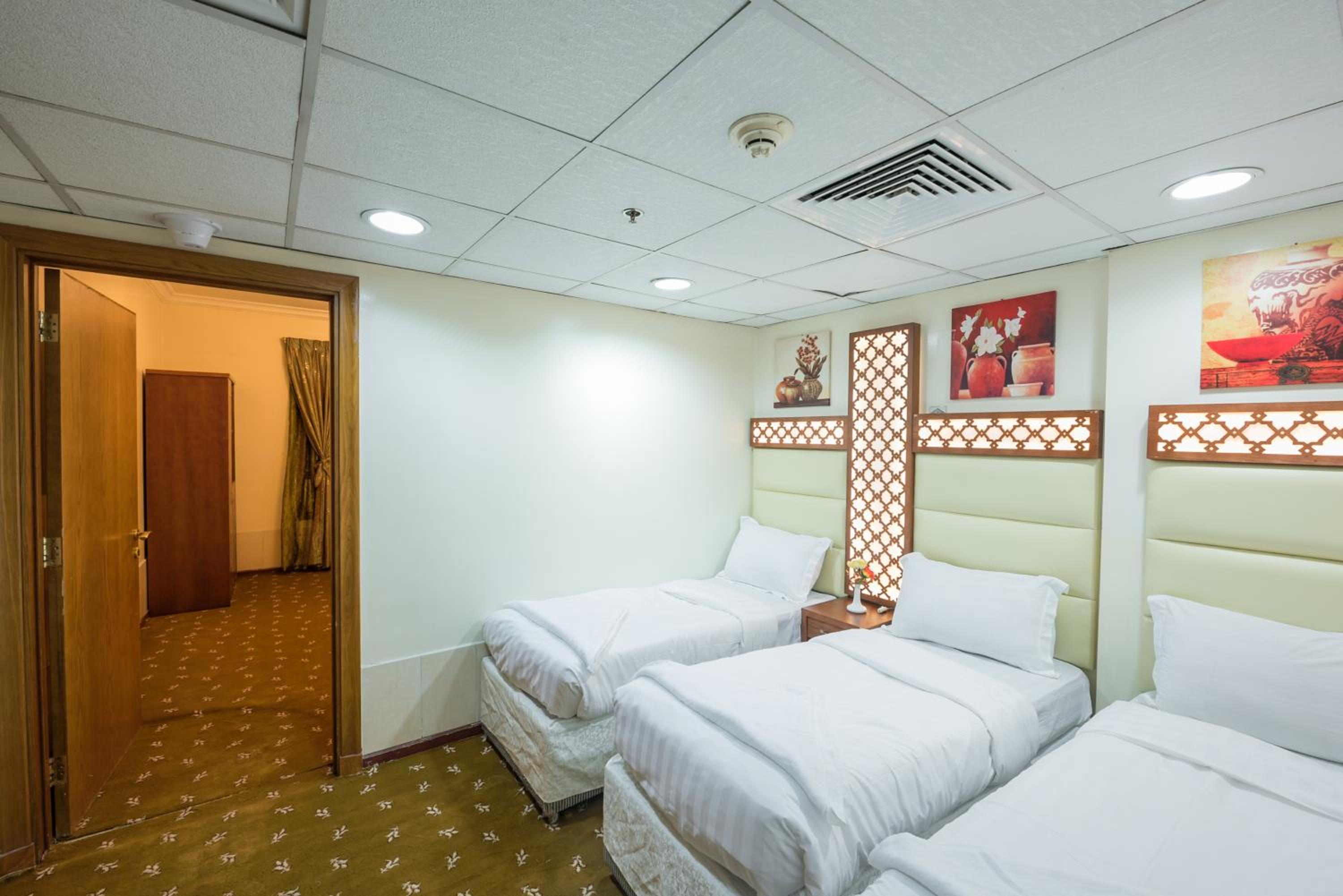 Standard Triple Room photo 3