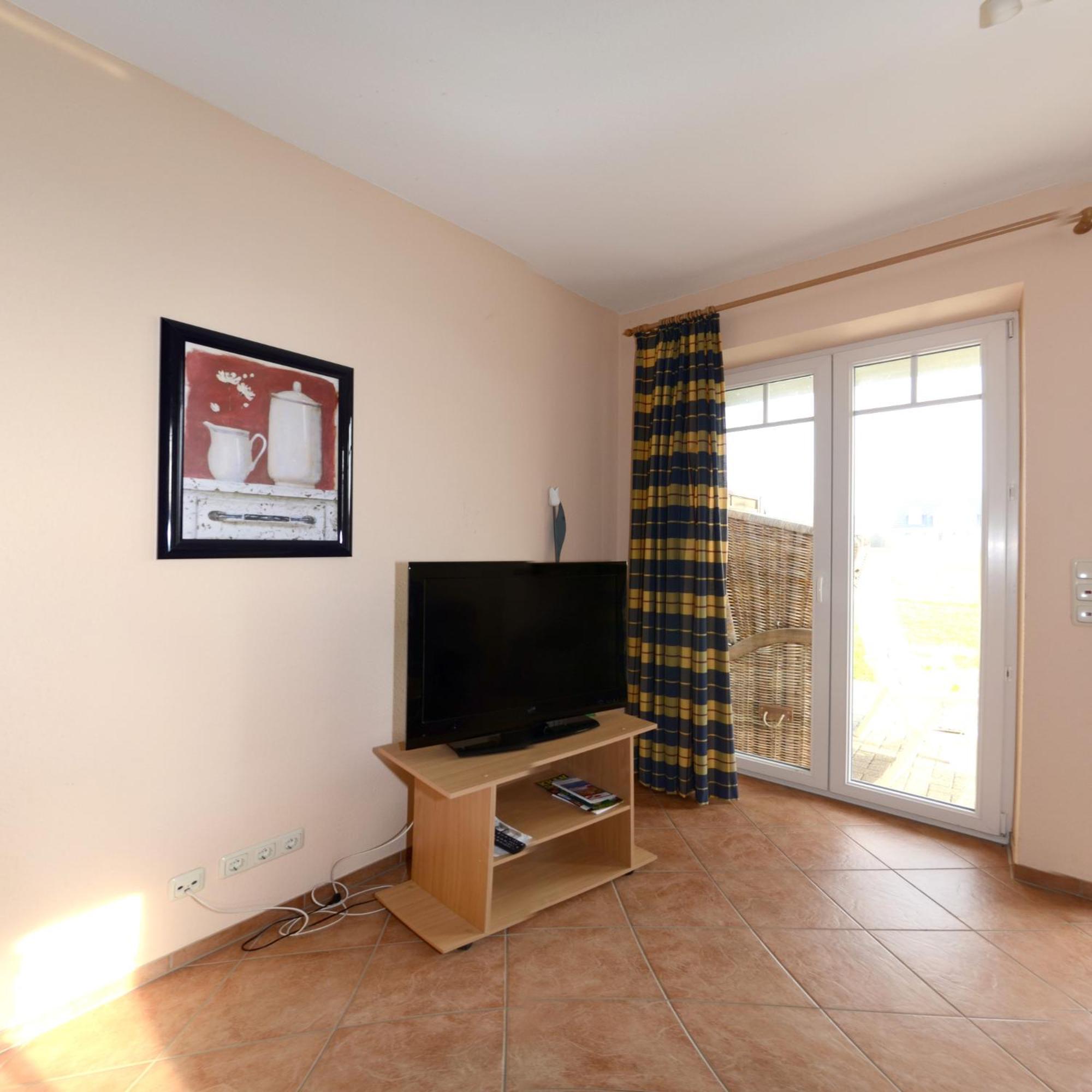 Apartment with separate Bedroom and Terrace 2 "Arosa 2a" photo 3