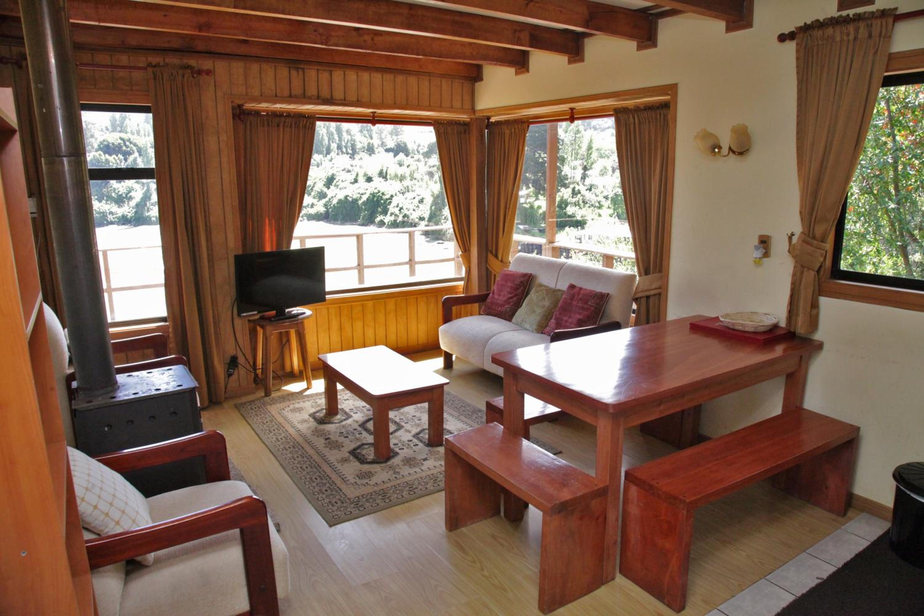 Three-Bedroom Bungalow photo 2