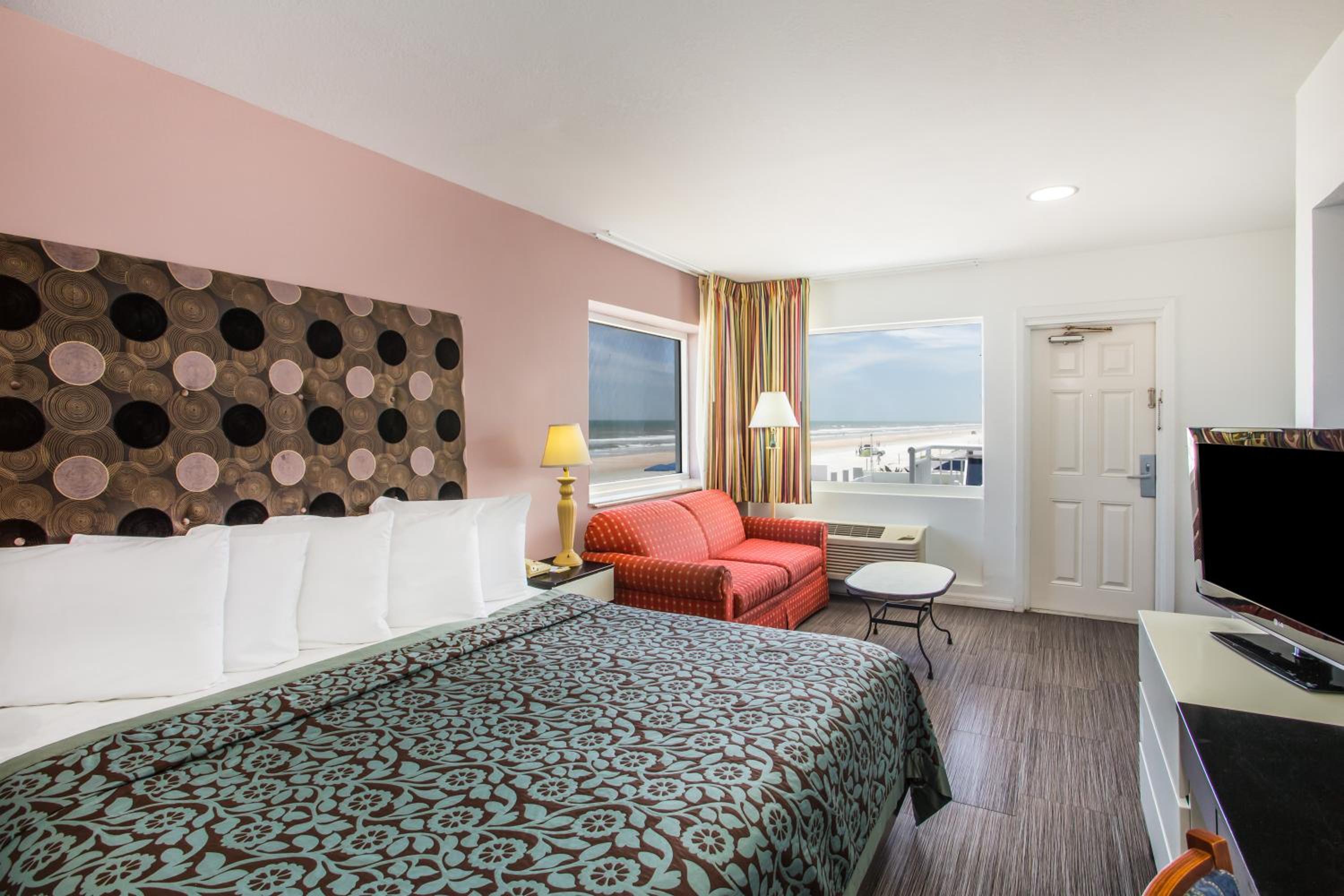 King Studio Suite - Non-Smoking - Photo 1
