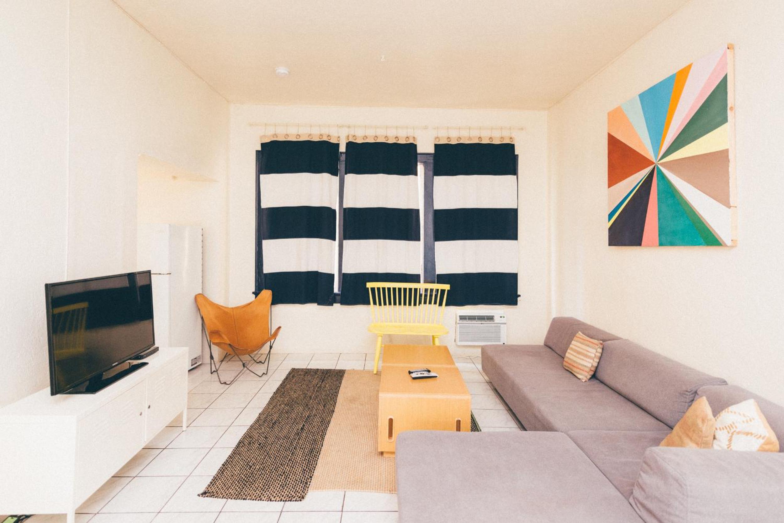 Private Suite (4 Adults)