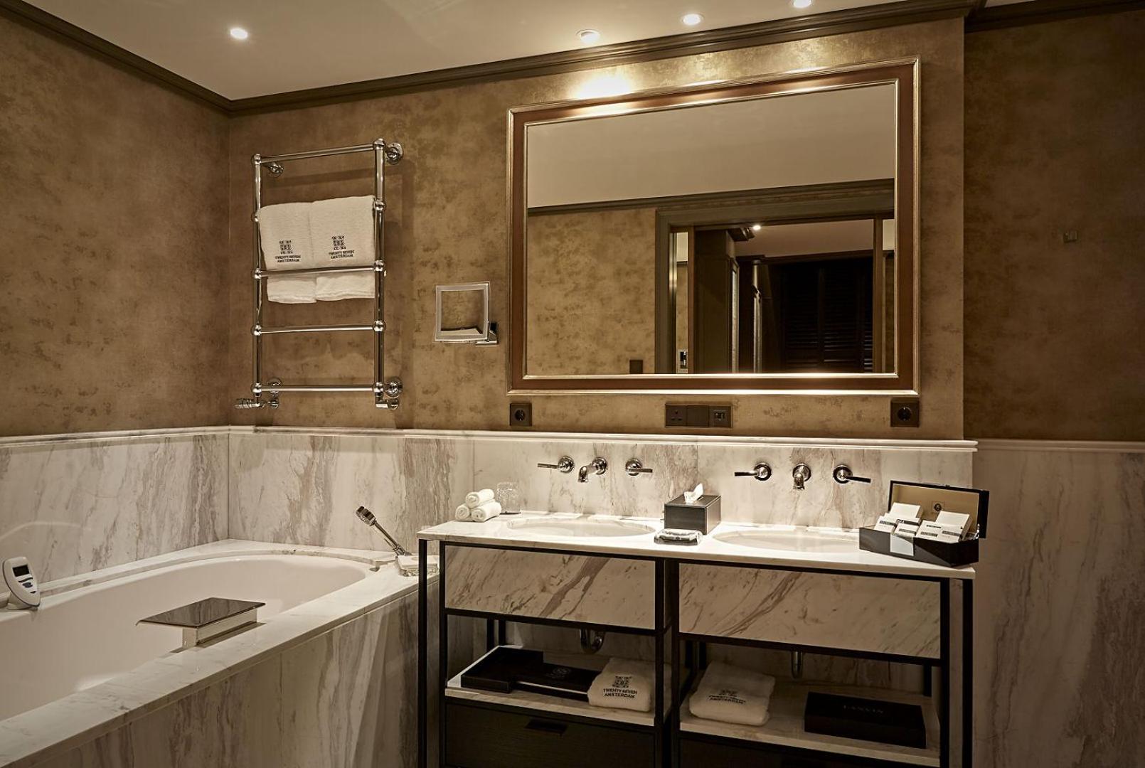 One Bedroom Suite Smoking