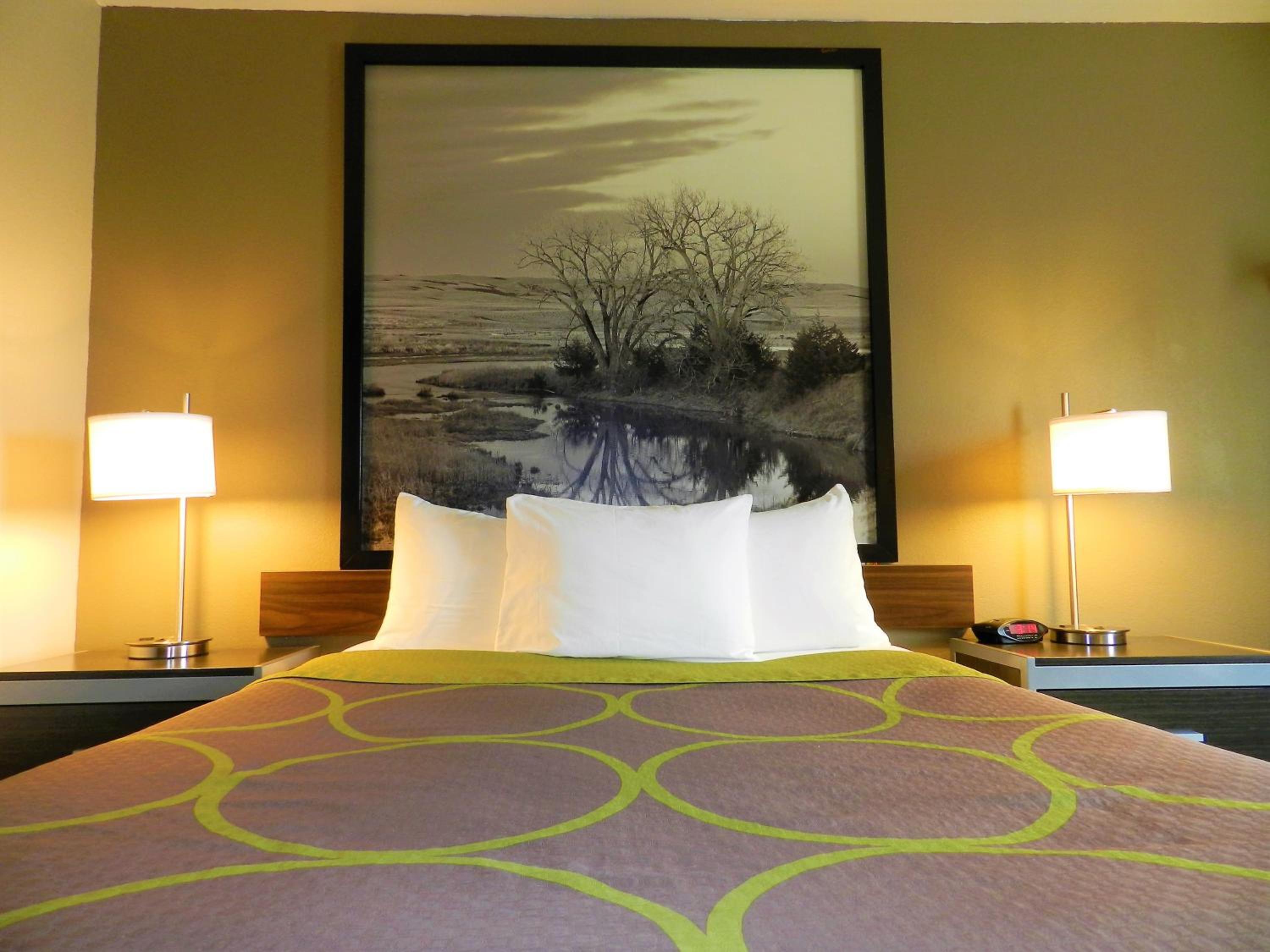 Queen Room - Non-Smoking - Photo 5