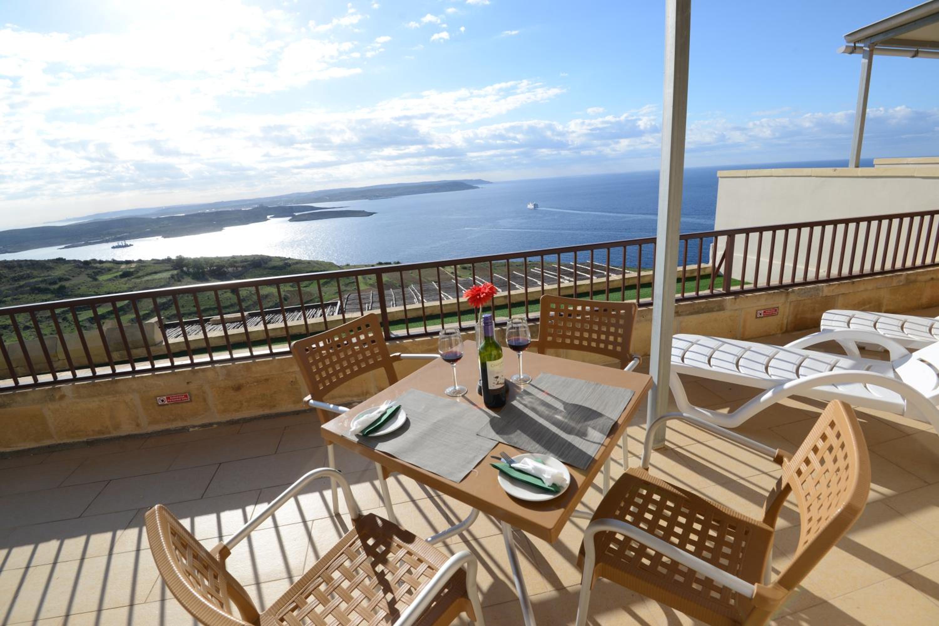 Camera Familiare con Balcone