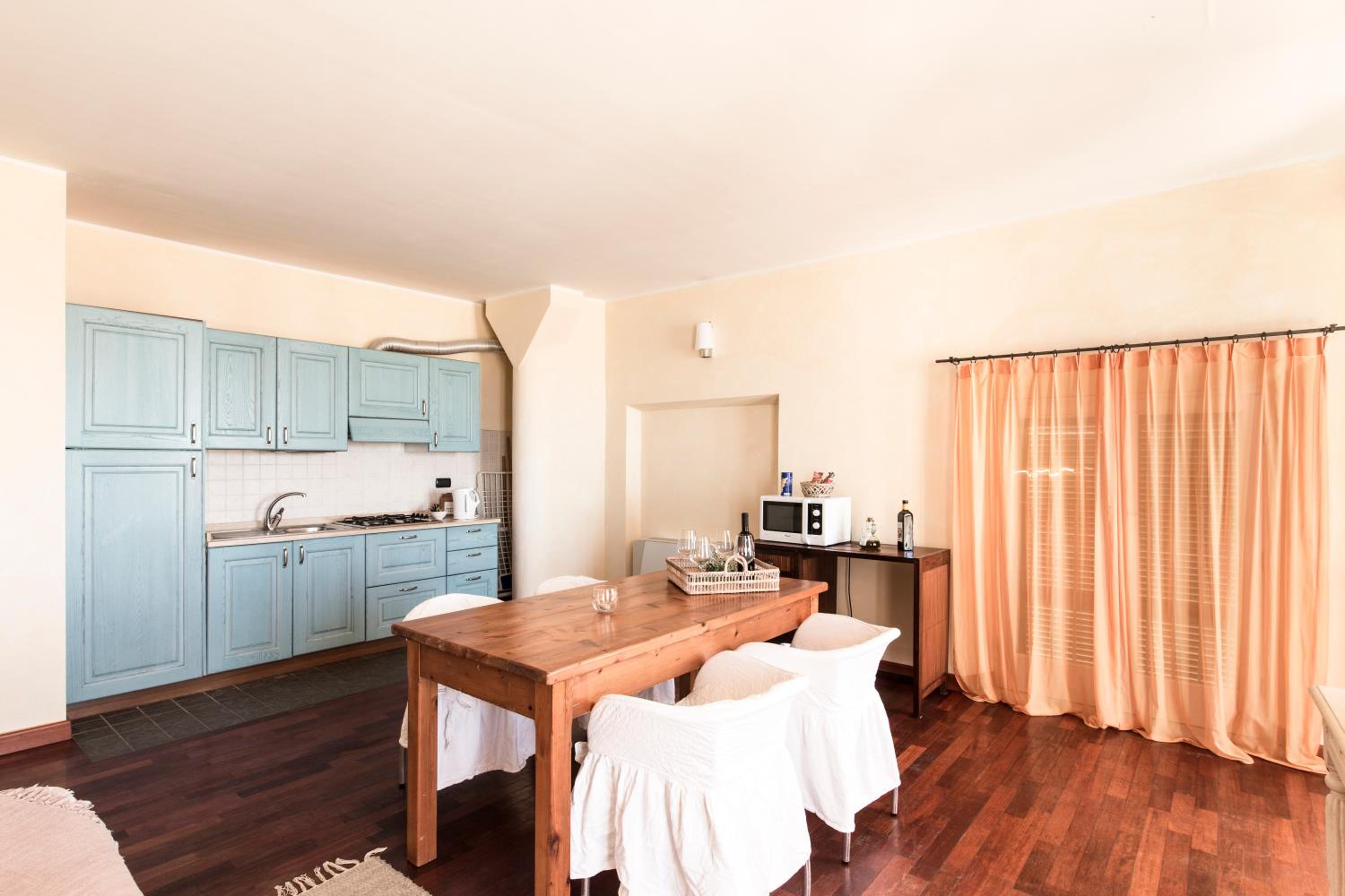Two-Bedroom Apartment with Sea View - Photo 14