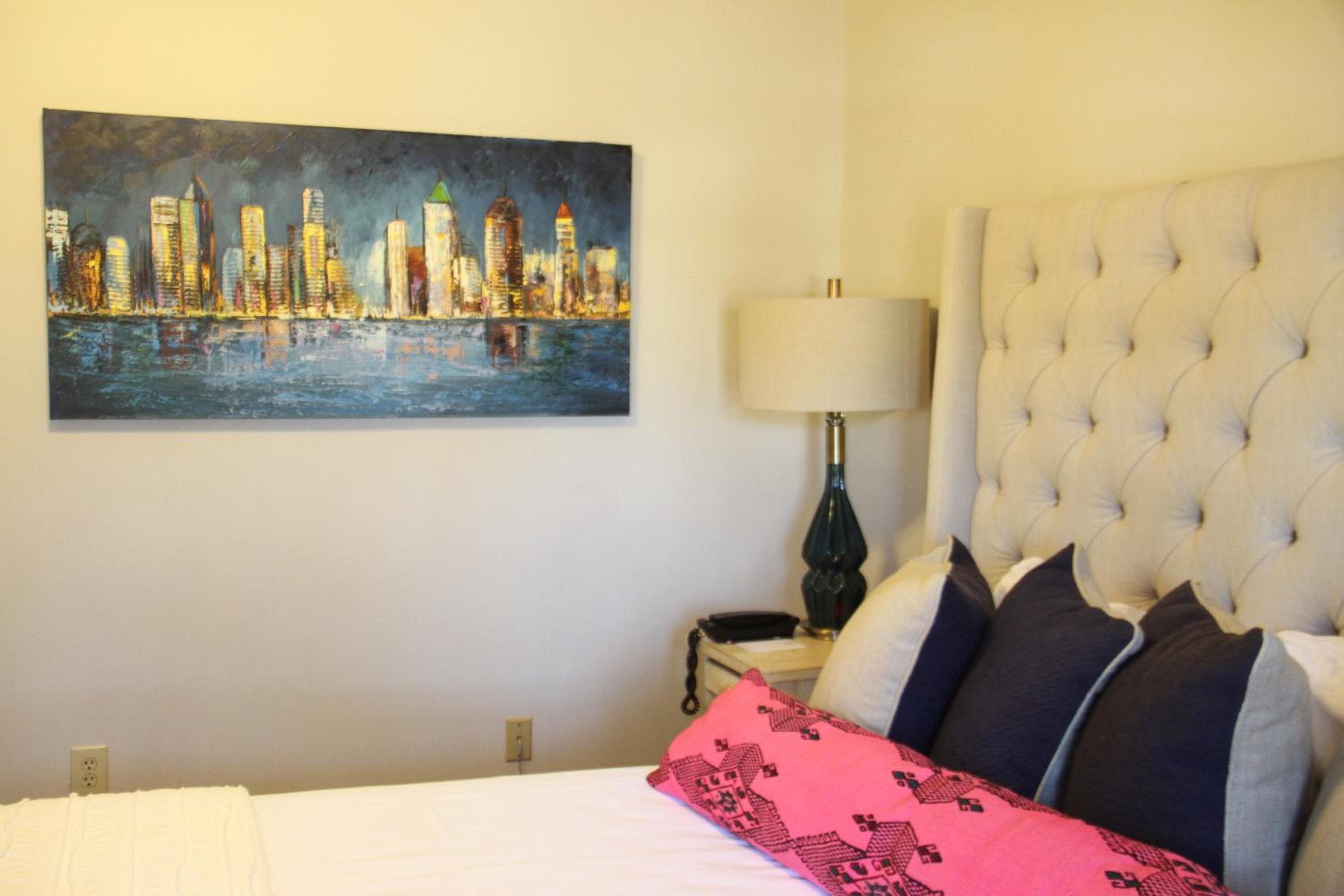 Queen Suite photo 2