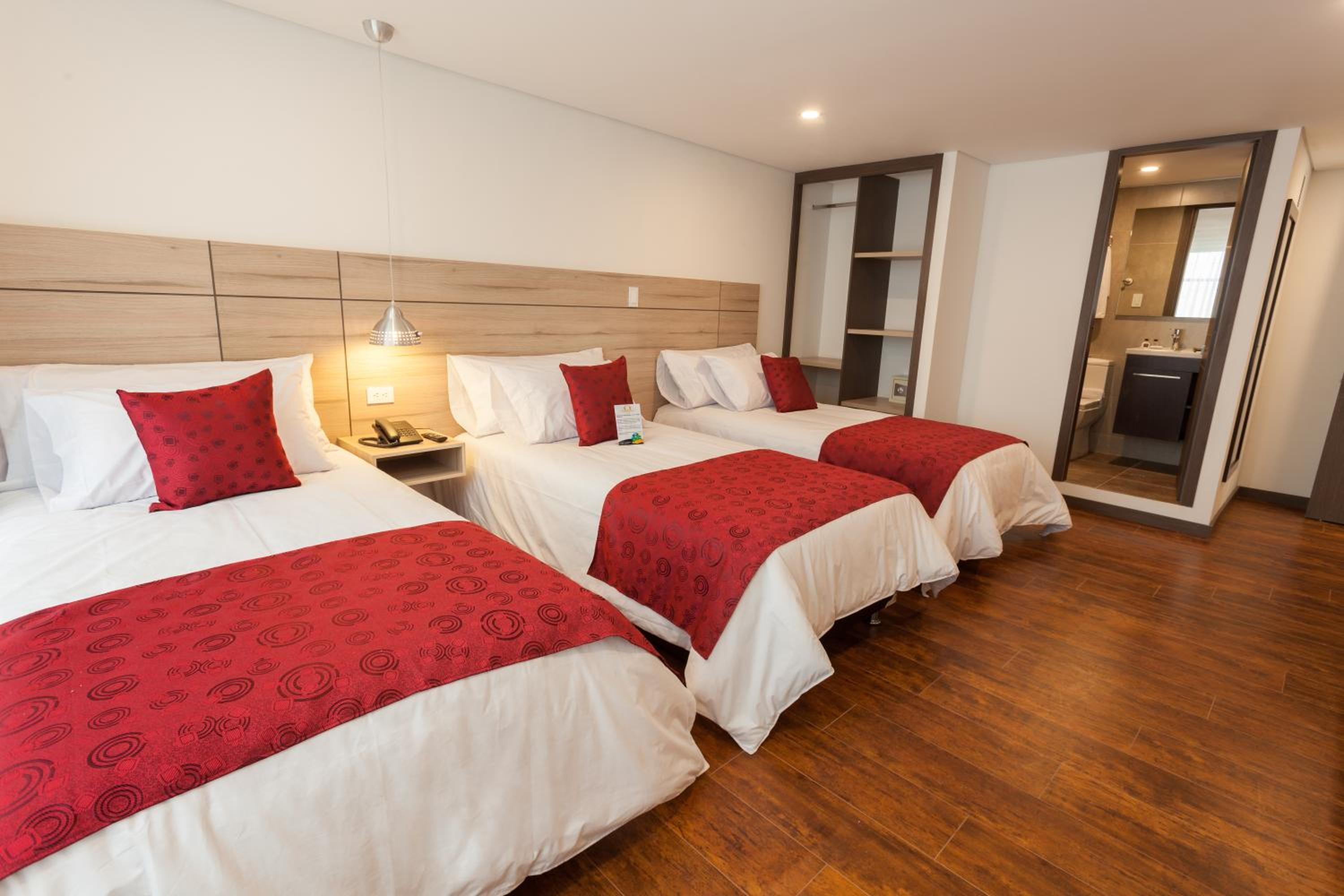Superior Triple Room photo 2