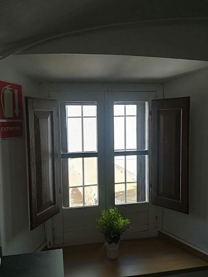One-Bedroom Apartment - Photo 4