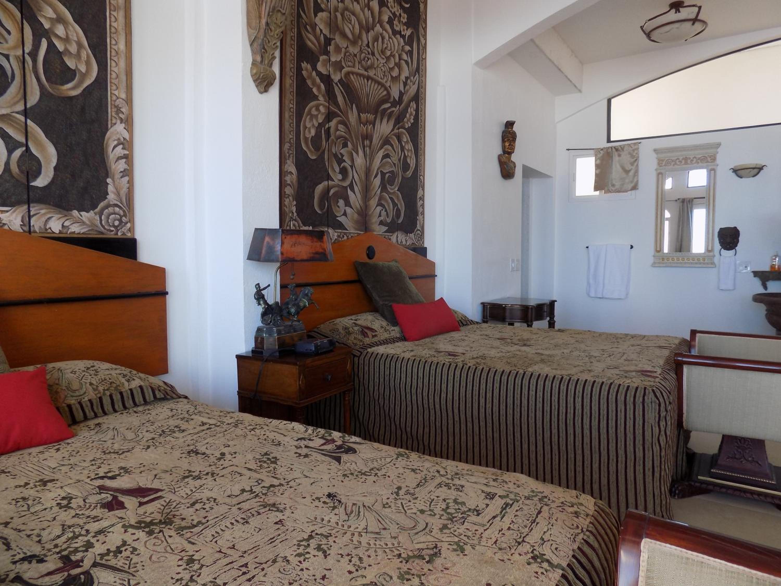 Classic Quadruple Room
