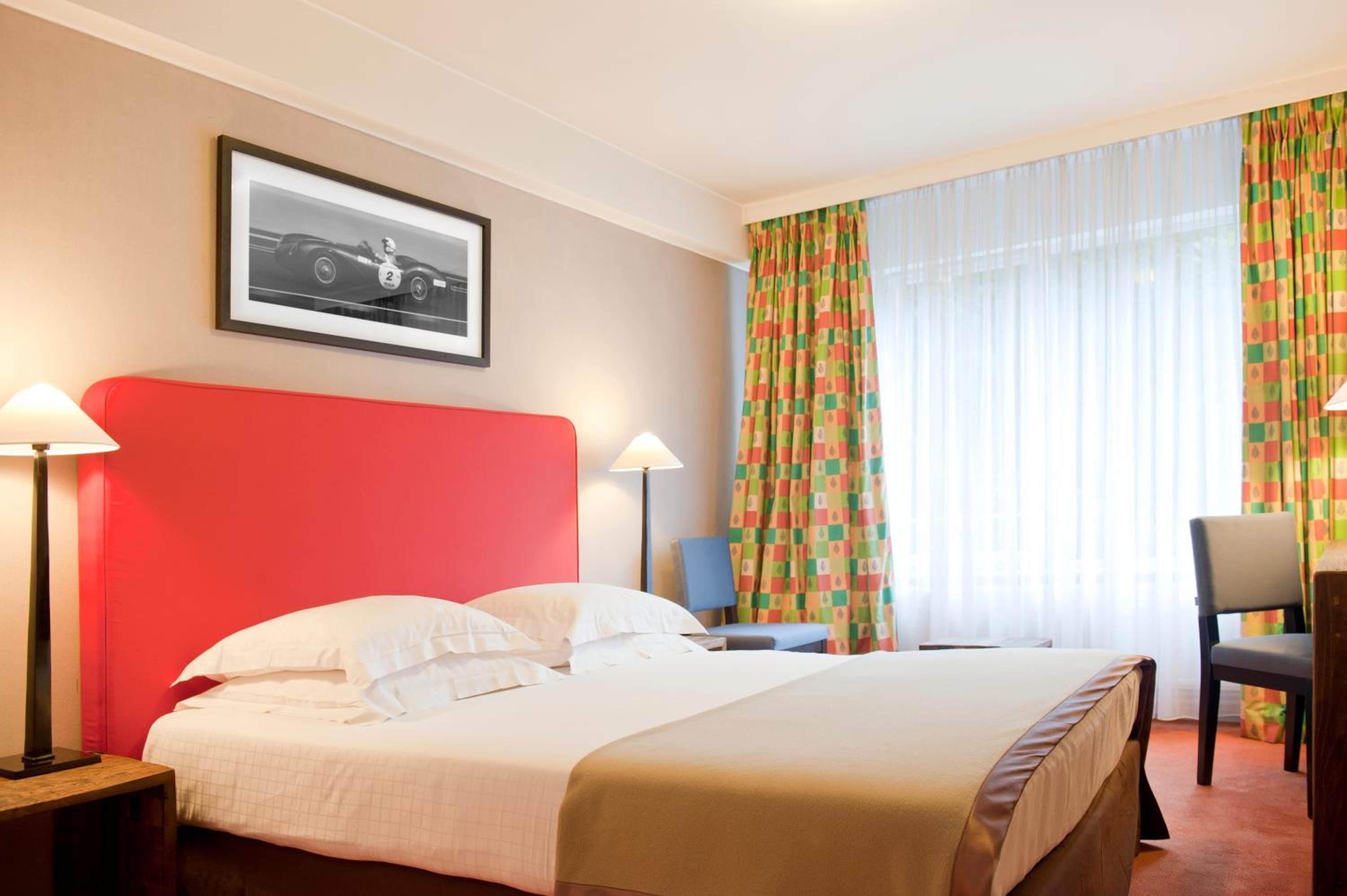 Standard Double or Twin Room - Photo 2