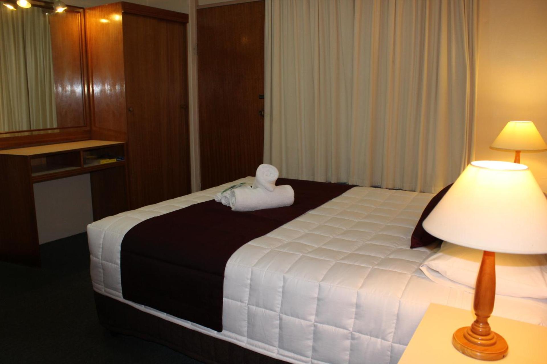 Standard Queen Room - Photo 6
