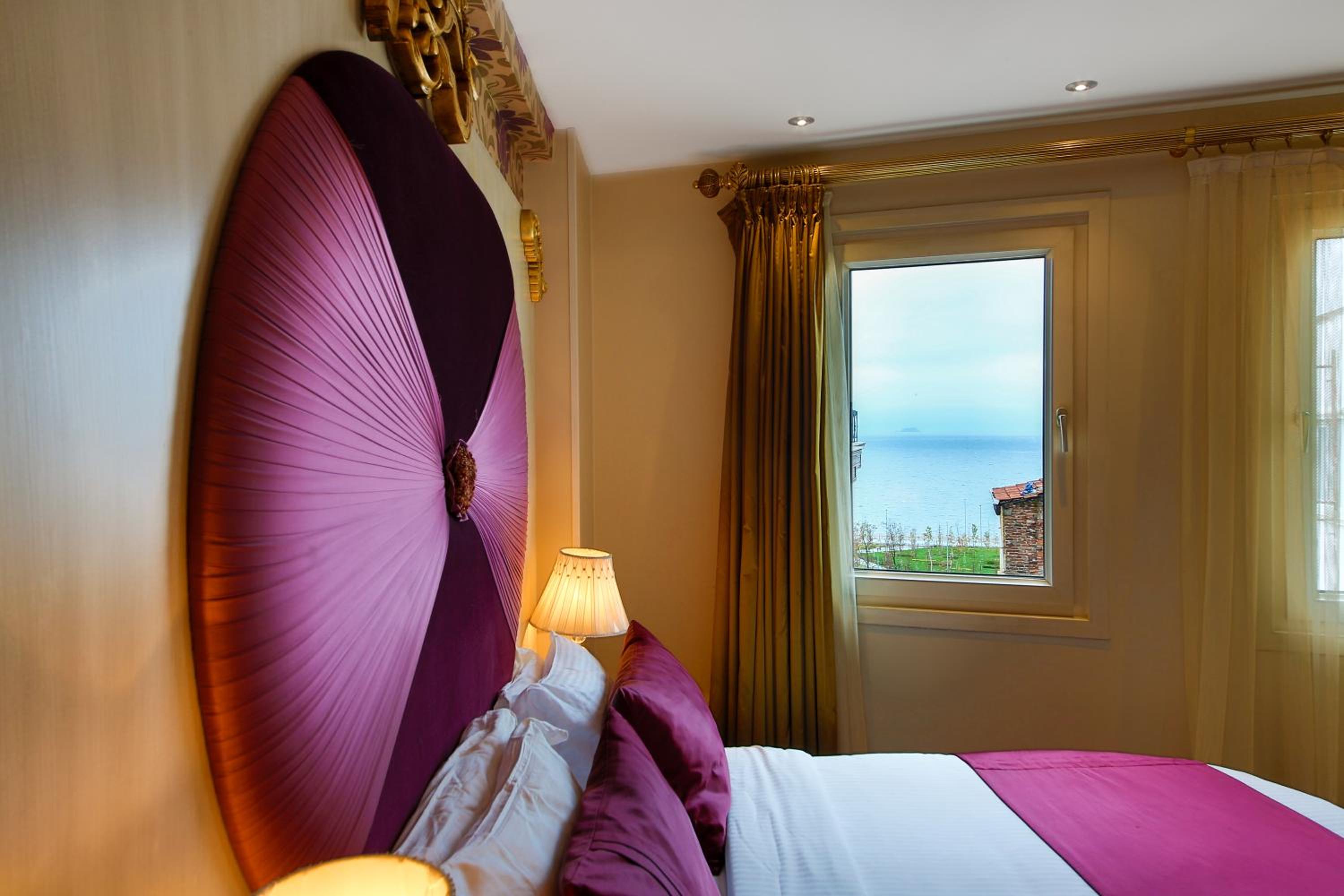 Double Room with Partial Sea View photo 1