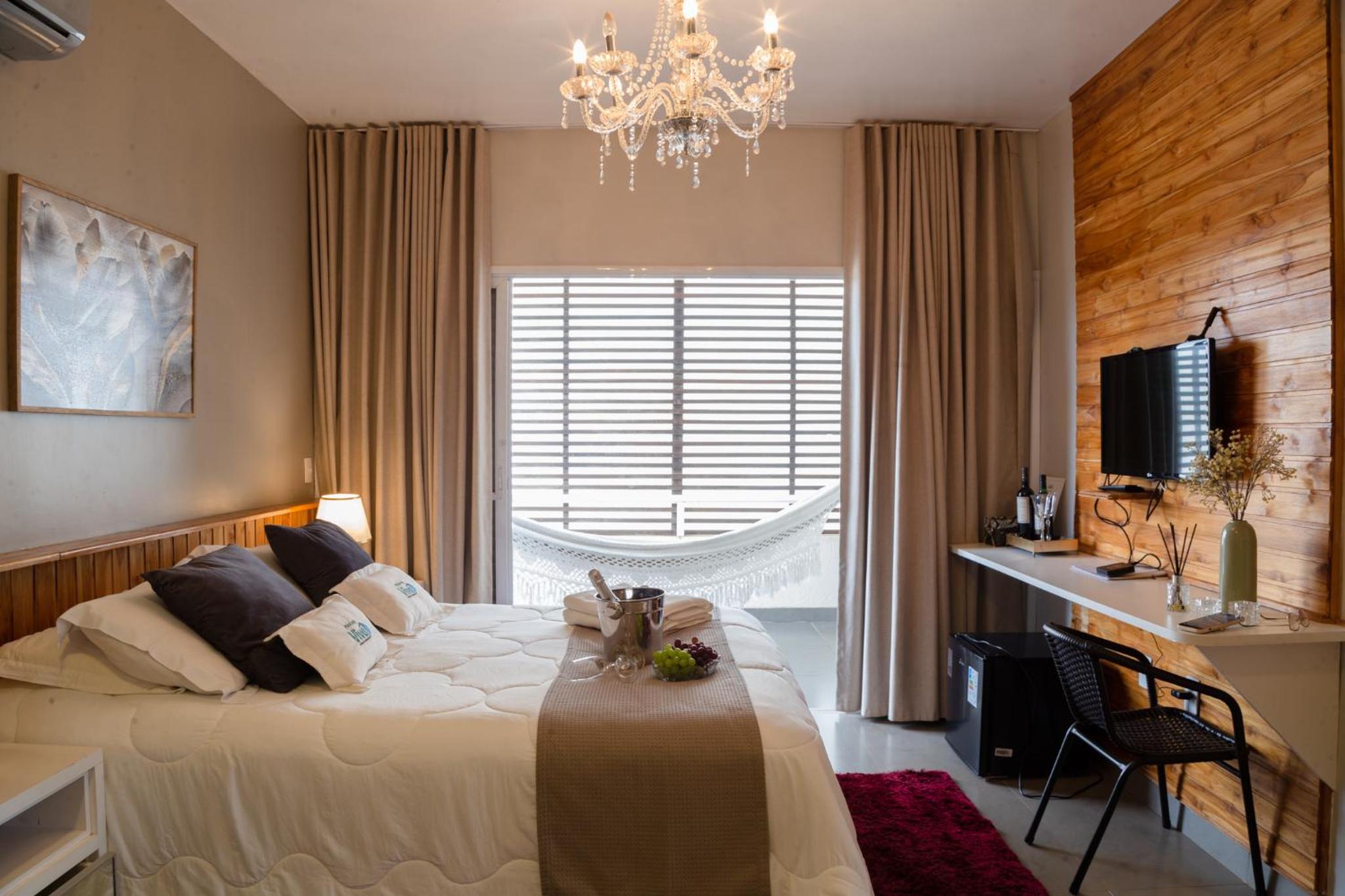 Deluxe Suite with Spa Bath
