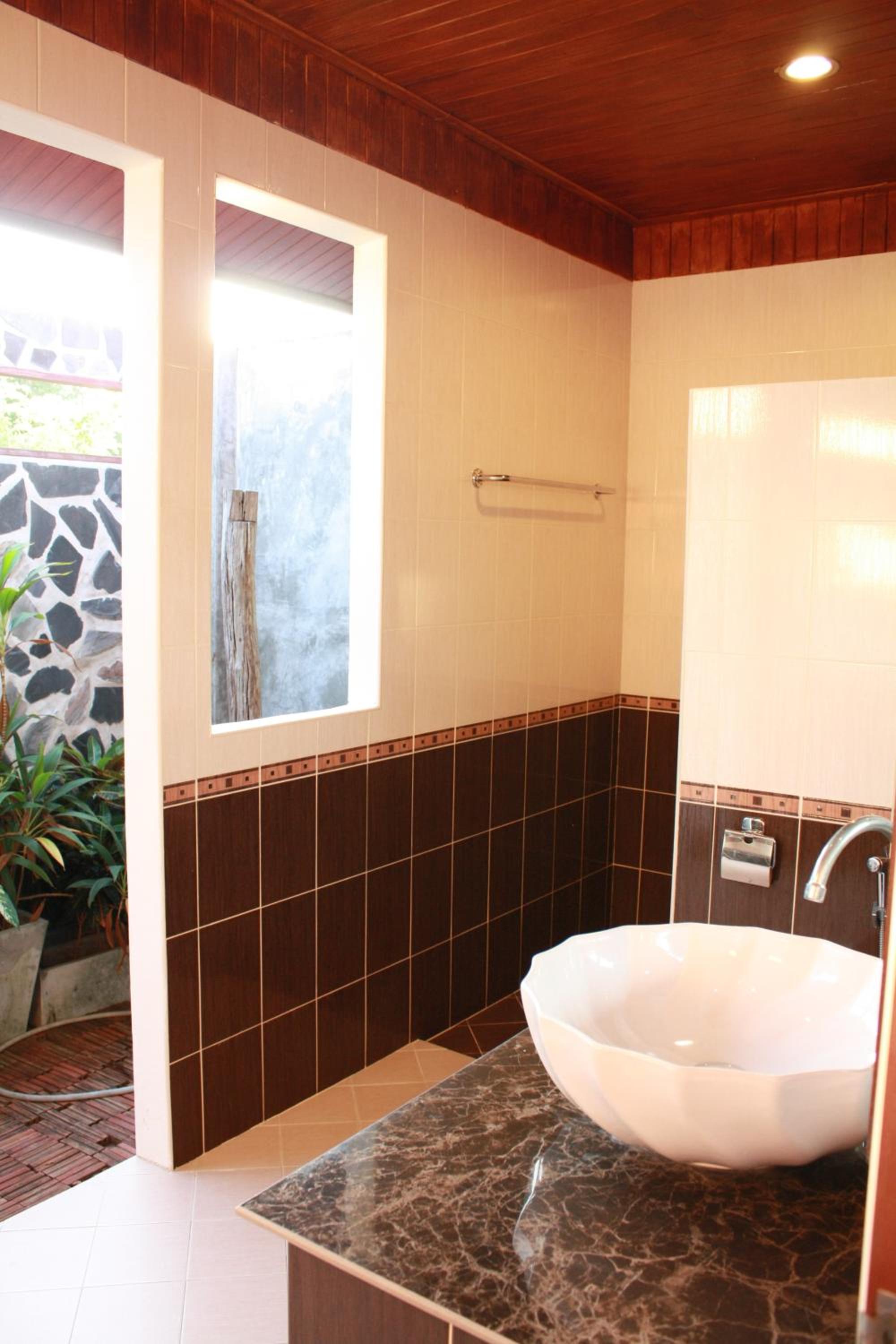 Three-Bedroom Vacation Home  photo 2
