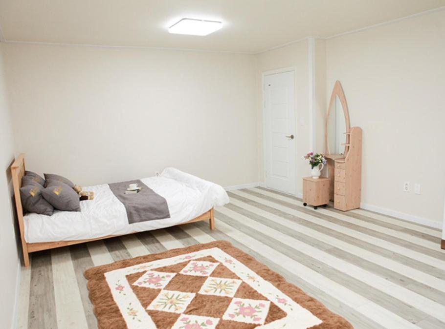 Two-Bedroom Townhouse photo 1