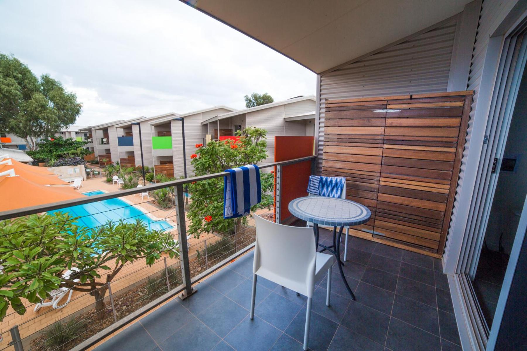 King Suite with Pool View photo 3