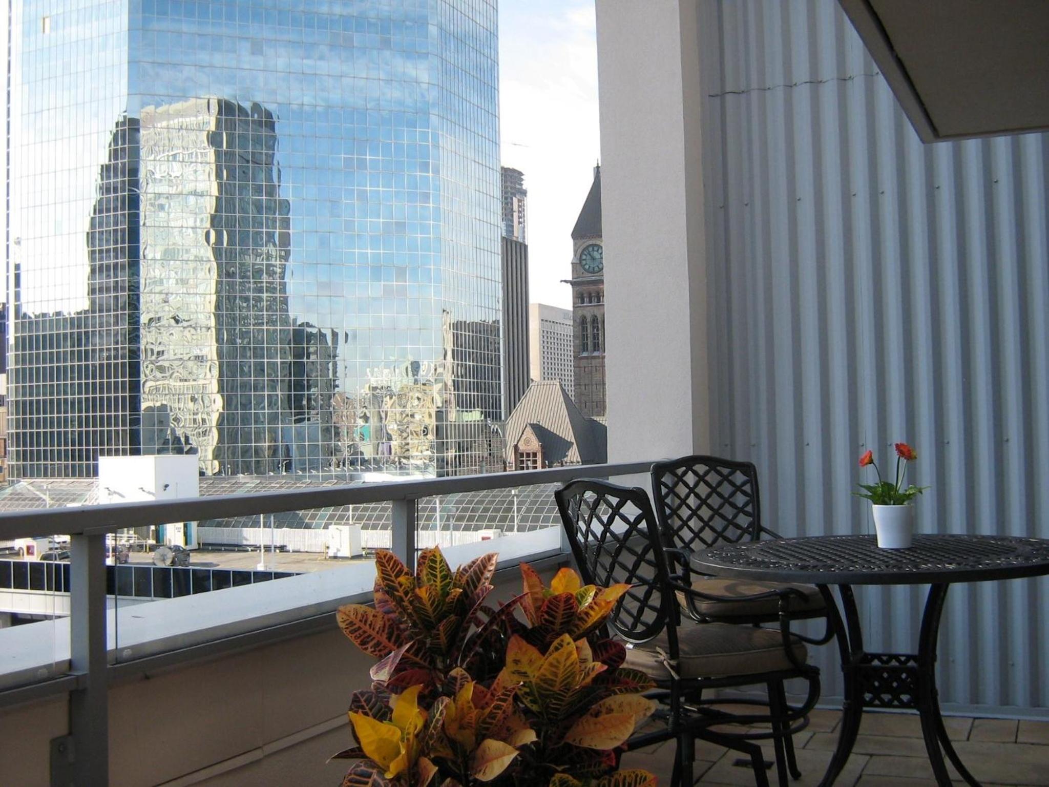 Deluxe Split Level Two Bedroom Penthouse