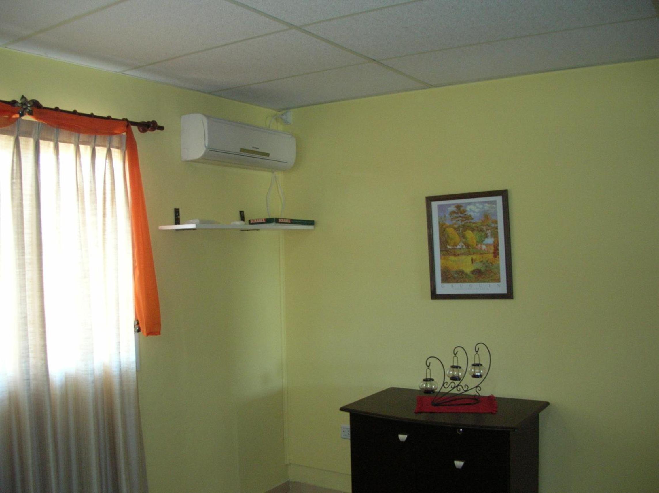 Bungalow (2 Adults) photo 2