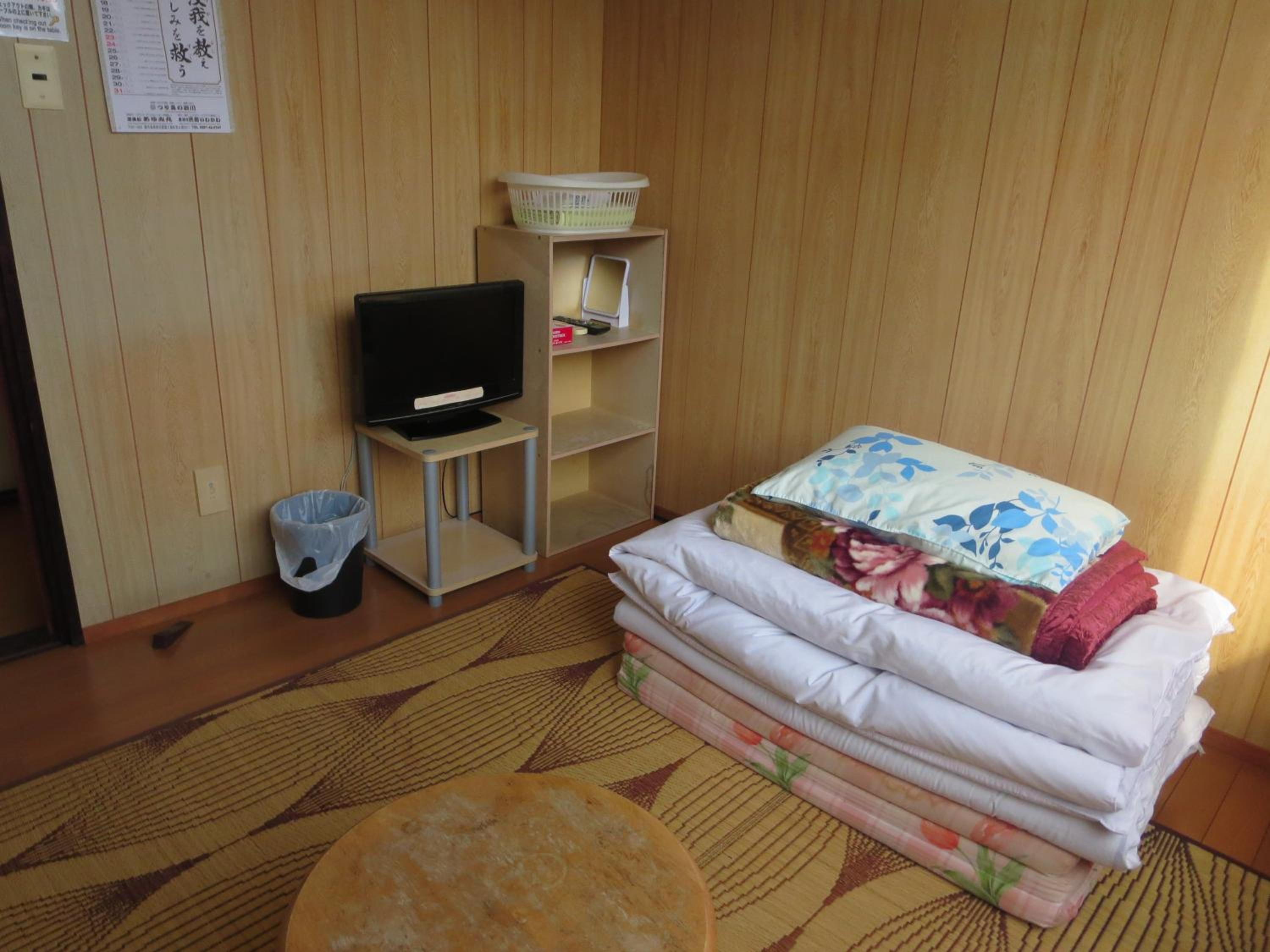 Single Room with Shared Shower and Toilet - Main Building photo 2