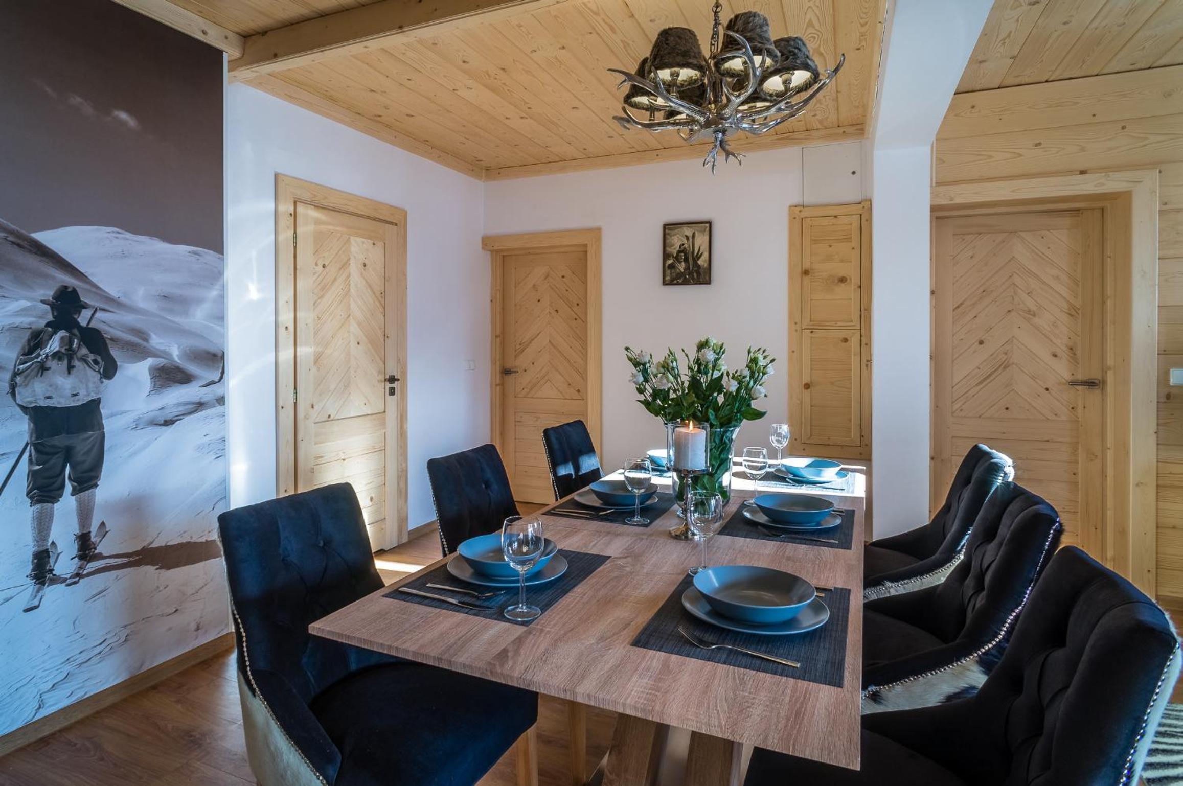 Luxury Apartment - Photo 17
