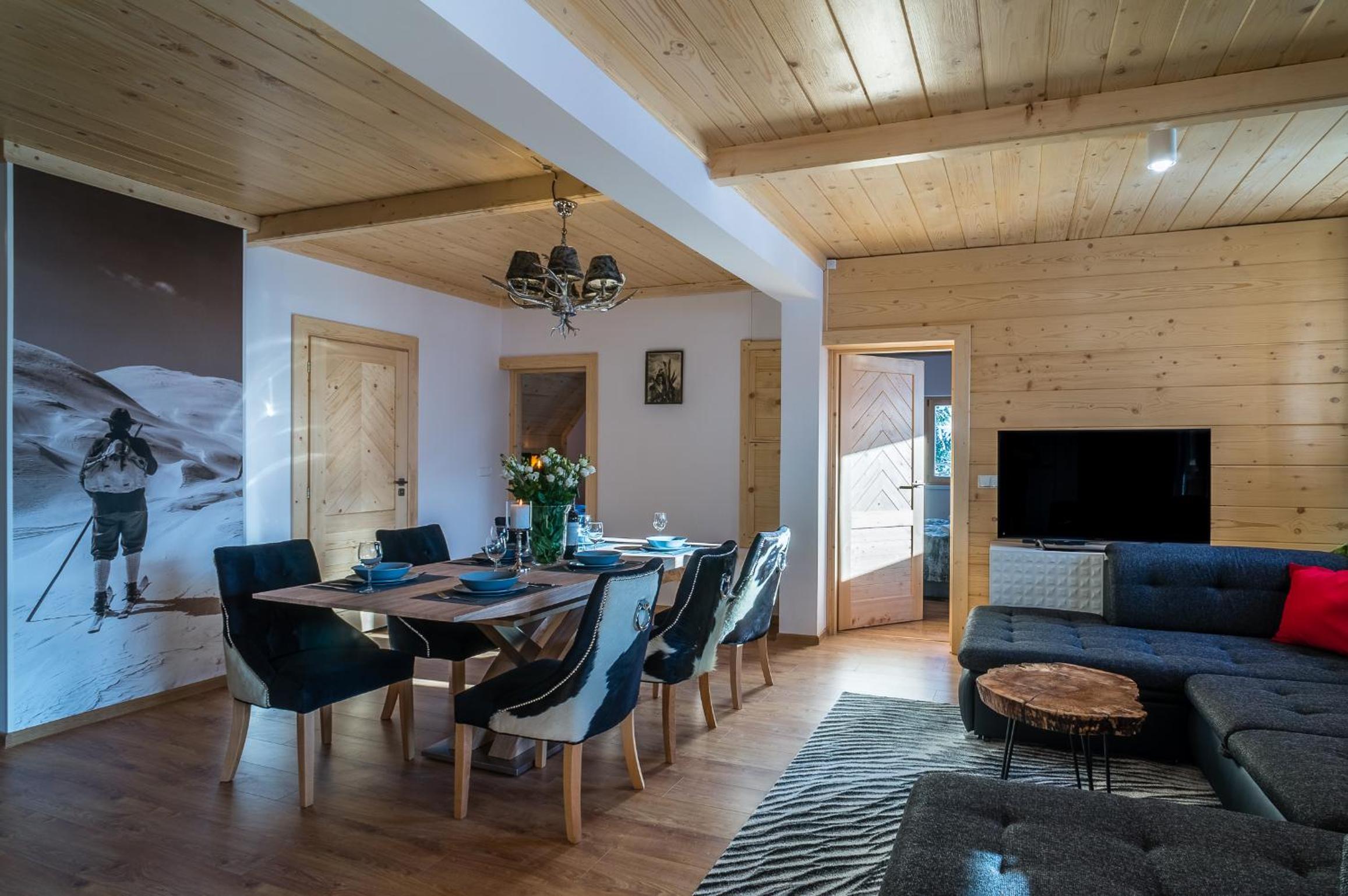 Luxury Apartment - Photo 3