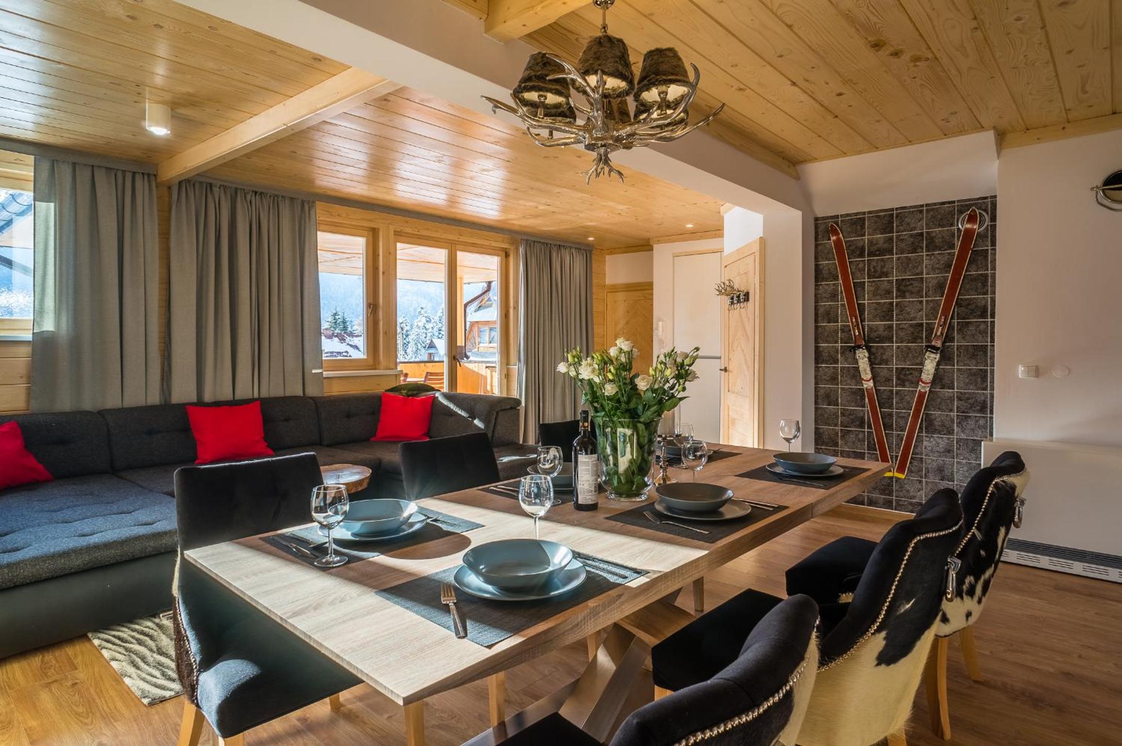 Luxury Apartment - Photo 16