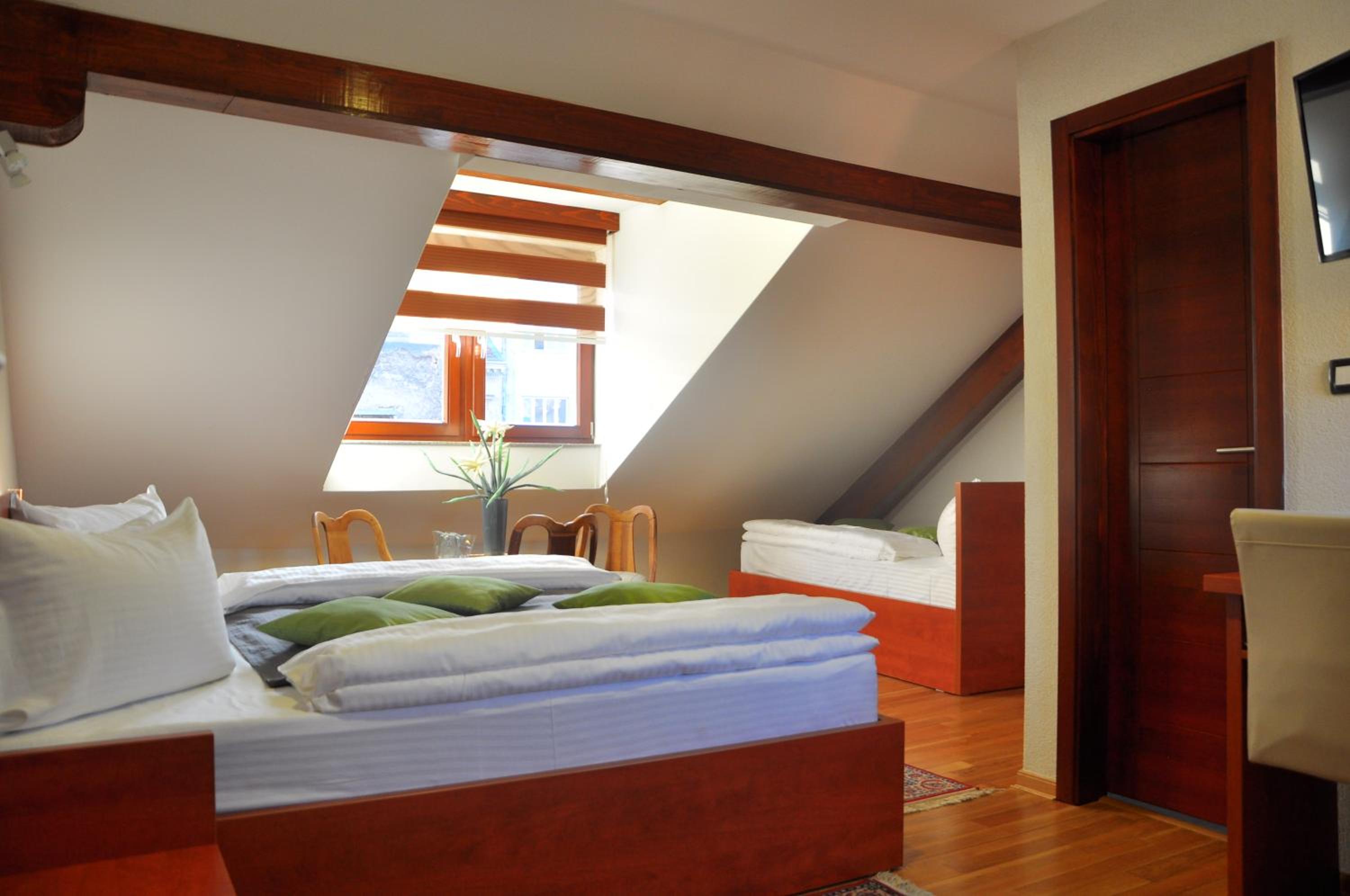 Triple Room - Photo 4
