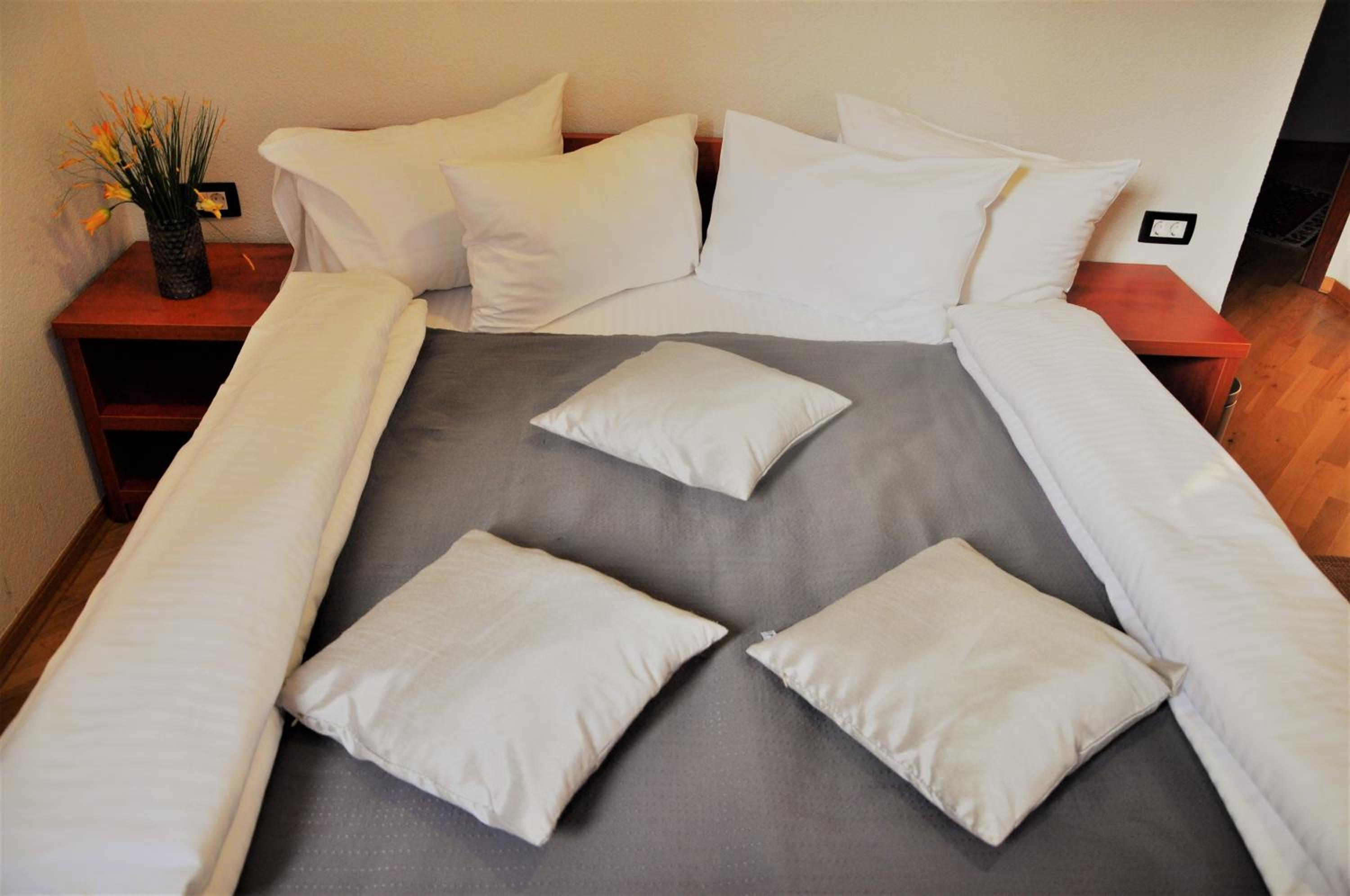 Double Room - Photo 4