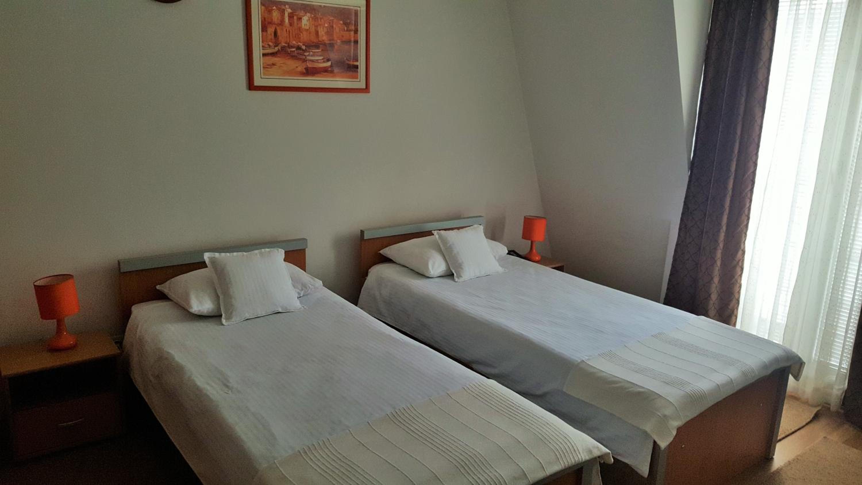 Quadruple Room with Private Bathroom - Photo 1